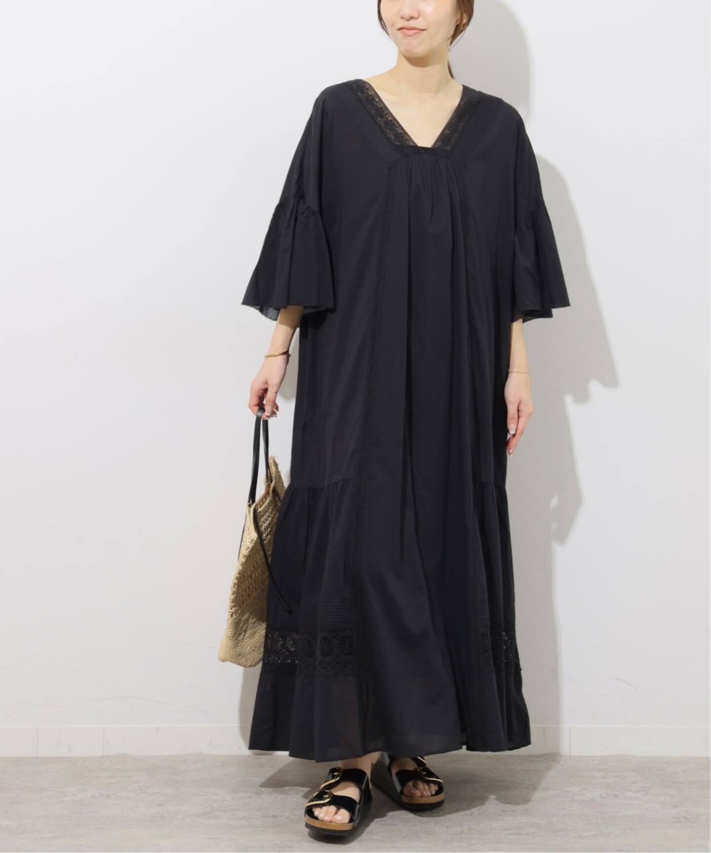 【ジャーナルスタンダード レリューム/JOURNAL STANDARD relume】のコットンボイルVネックレースワンピース インテリア・キッズ・メンズ・レディースファッション・服の通販 founy(ファウニー) 　ファッション　Fashion　レディースファッション　Fashion for Women　ワンピース　Dresses　2026年　2026　2026春夏・S/S　Spring/Summer 2026 SS26　インド　Indian Textile　ティアード　Tiered, Tiered Style　リラックス　Relax, Relaxed Fit　レース　Lace, Lace Fabric　夏　Summer　ブラック|ID: prp329100004976880 ipo3291000000037303341
