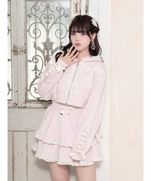 【ノエミ/NOEMIE】のメニーリボンスピンドルパーカーセットアップ インテリア・キッズ・メンズ・レディースファッション・服の通販 founy(ファウニー) https://founy.com/ ファッション Fashion レディースファッション Fashion for Women トップス・カットソー Cut & Sew Tops レディースパーカー・カジュアルフーディー Casual Hoodies & Sweatshirts ガーリー Girly, Feminine Style クロップド Cropped, Short Length セットアップ Set-Up, Coordinated Outfit パーカー Hoodie, Parka フリル Frill, Ruffle リボン Ribbon, Bow |ID: prp329100004976916 ipo3291000000037391143