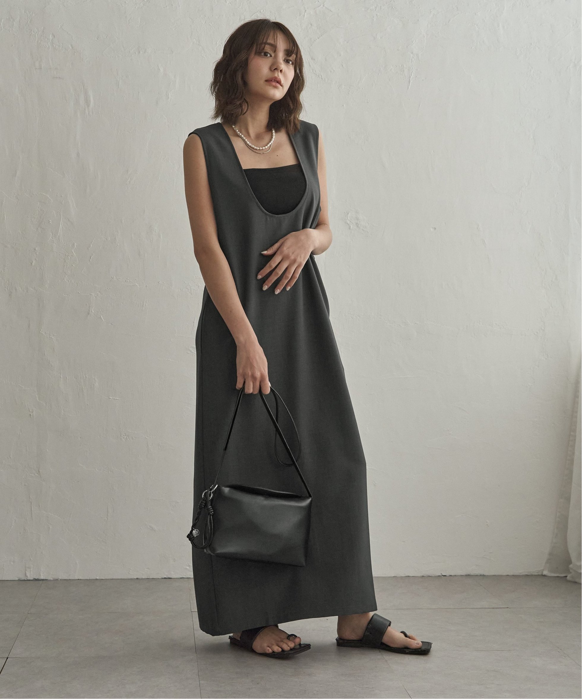【ノッチ/notch】のVネックワンピース インテリア・キッズ・メンズ・レディースファッション・服の通販 founy(ファウニー) 　ファッション　Fashion　レディースファッション　Fashion for Women　ワンピース　Dresses　シンプル　Simple, Minimal　ジャケット　Jacket, Outerwear　バランス　Balance, Style Balance　エレガント 上品　Elegant　ダークグレー|ID: prp329100004976977 ipo3291000000037303688