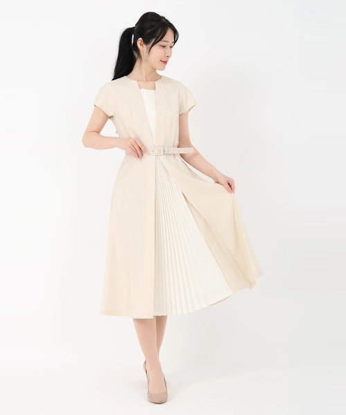 【ストロベリーフィールズ/STRAWBERRY FIELDS】のセンタープリーツ半袖ワンピース インテリア・キッズ・メンズ・レディースファッション・服の通販 founy(ファウニー) 　ファッション　Fashion　レディースファッション　Fashion for Women　ワンピース　Dresses　センター　Center, Center Line　プリーツ　Pleats, Pleated　半袖　Short Sleeve, Half Sleeve　ピンクベージュ|ID: prp329100004976982 ipo3291000000037303703