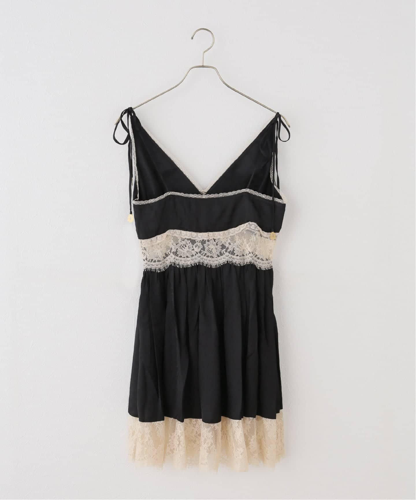 【ユーバイ スピック&スパン/U by Spick&Span】のSea New York/シー ニューヨーク ETHEL SOLID MINI DRESS インテリア・キッズ・メンズ・レディースファッション・服の通販 founy(ファウニー) 　ファッション　Fashion　レディースファッション　Fashion for Women　ワンピース　Dresses　フォーマル・パーティードレス・結婚式用ドレス　Elegant & Casual Dresses　スマート　Smart, Elegant　スリム　Slim, Slim Fit　ドレス　Dress, One-Piece　ニューヨーク　New York, NYC Style　フィット　Fit, Slim Fit　フェミニン　Feminine, Girly　モダン　Modern, Contemporary　リラックス　Relax, Relaxed Fit　レース　Lace, Lace Fabric　ロマンティック　Romantic, Feminine Style　エレガント 上品　Elegant　ブラック|ID: prp329100004977049 ipo3291000000037303923