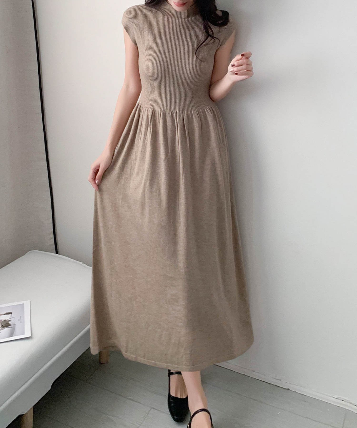 【リバーフィールド アンド コー/RIVER FIELD & Co】のボトルネック フレンチスリーブ ロングワンピース 半袖 インテリア・キッズ・メンズ・レディースファッション・服の通販 founy(ファウニー) 　ファッション　Fashion　レディースファッション　Fashion for Women　ワンピース　Dresses　インナー　Innerwear　ギャザー　Gathered, Ruffled　スリーブ　Sleeve, Long Sleeve / Short Sleeve　フレア　Flare, Flared　フレンチ　French, French Style　ベスト　Vest, Waistcoat　ボトルネック　Bottle Neck, Mock Neck　ロング　Long, Long-Length　エレガント 上品　Elegant　再入荷　Restock / Back in Stock　半袖　Short Sleeve, Half Sleeve　BE|ID: prp329100004977089 ipo3291000000037304059
