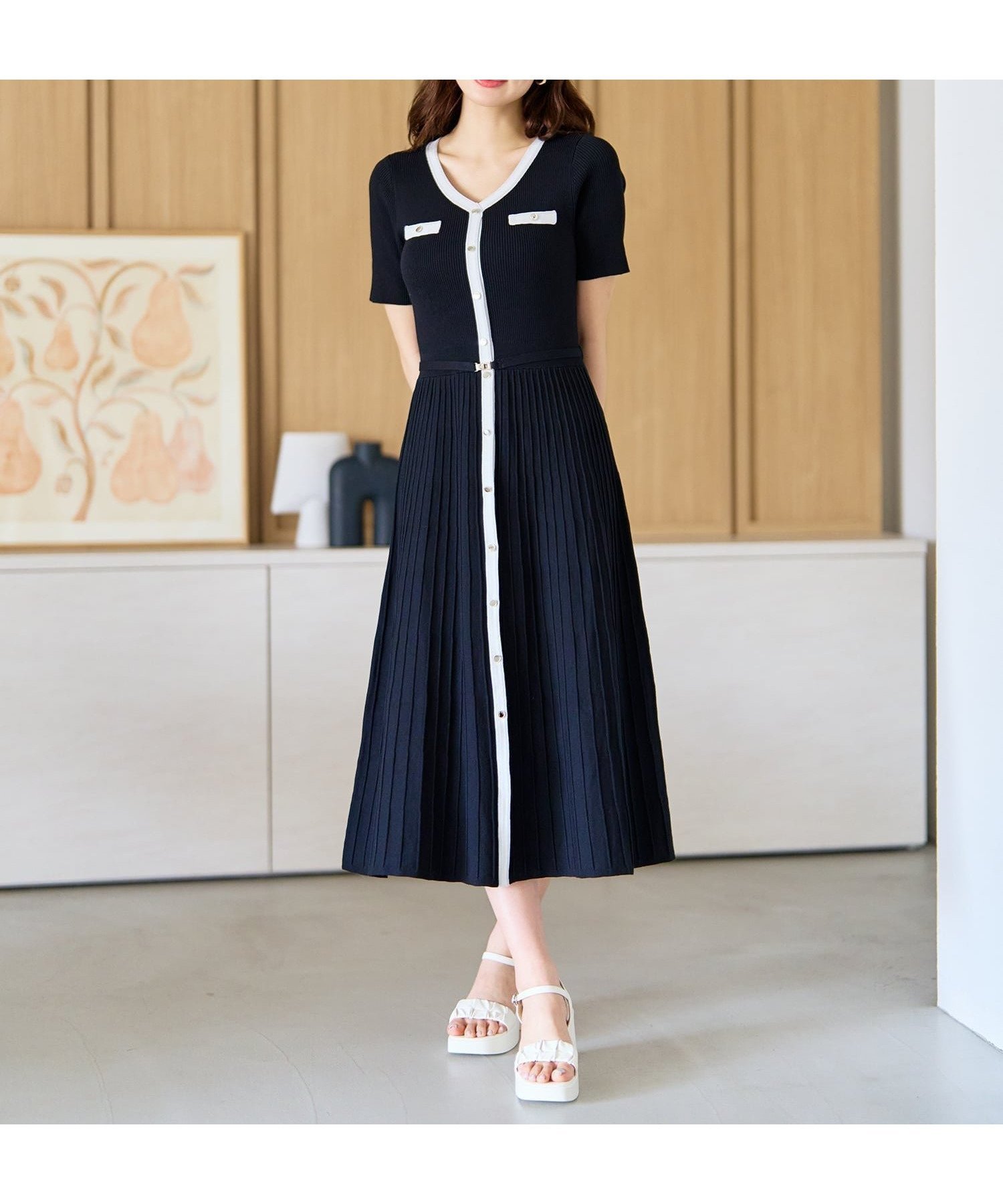 【ミッシュマッシュ/MISCH MASCH】のラメ配色AラインVネックニットワンピース MM627417 大人の最旬トレンドファッション＆コーディネート founy(ファウニー) 　ファッション　Fashion　レディースファッション　Fashion for Women　ワンピース　Dresses　ニットワンピース　Knit Dresses　シンプル　Simple, Minimal　トレンド　Trend, Trending Now　フェミニン　Feminine, Girly　エレガント 上品　Elegant　人気　Popular, Best Seller　 other-1|ID: prp329100004977096 ipo3291000000037304091