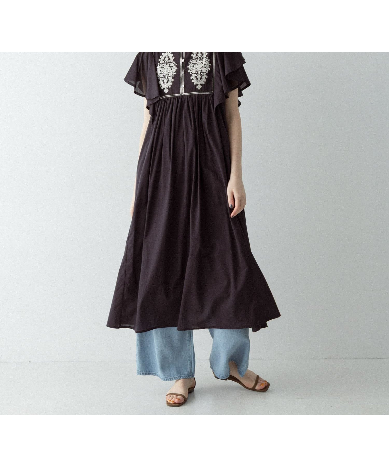 【サニーレーベル/Sonny Label / URBAN RESEARCH】のスパンコールエンブロイダリーワンピース インテリア・キッズ・メンズ・レディースファッション・服の通販 founy(ファウニー) 　ファッション　Fashion　レディースファッション　Fashion for Women　ワンピース　Dresses　2026年　2026　2026春夏・S/S　Spring/Summer 2026 SS26　おすすめ　Recommended / Our Picks　インド　Indian Textile　エアリー　Airy Texture　シューズ　Shoes, Footwear　スパンコール　Sequins, Sequin Embellishment　フロント　Front, Front Design　ヨーク　Yoke, Yoke Design　吸水　Absorbent, Quick-Dry　夏　Summer　S/S・春夏　SS, Spring/Summer, Warm Season　ブラック|ID: prp329100004977103 ipo3291000000037304119