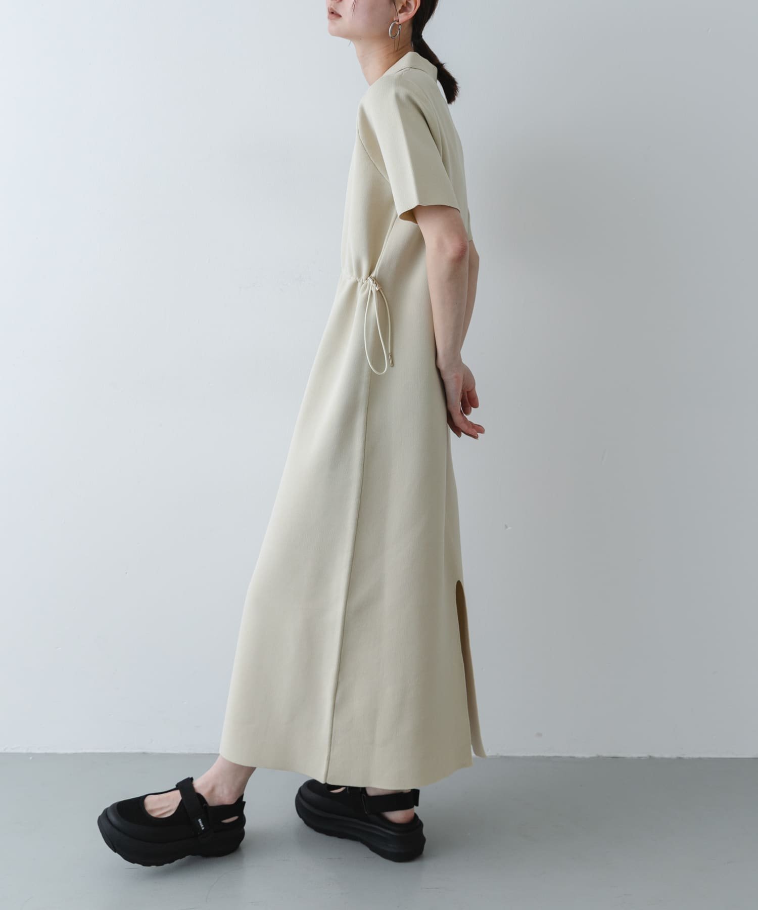 【センスオブプレイス/SENSE OF PLACE by URBAN RESEARCH】の『洗濯可』フォルムニットワンピース インテリア・キッズ・メンズ・レディースファッション・服の通販 founy(ファウニー) 　ファッション　Fashion　レディースファッション　Fashion for Women　ワンピース　Dresses　ニットワンピース　Knit Dresses　シューズ　Shoes, Footwear　バランス　Balance, Style Balance　フラット　Flat, Flat Shoes　S/S・春夏　SS, Spring/Summer, Warm Season　夏　Summer　エレガント 上品　Elegant　2026年　2026　2026春夏・S/S　Spring/Summer 2026 SS26　アイボリー|ID: prp329100004977106 ipo3291000000037304129