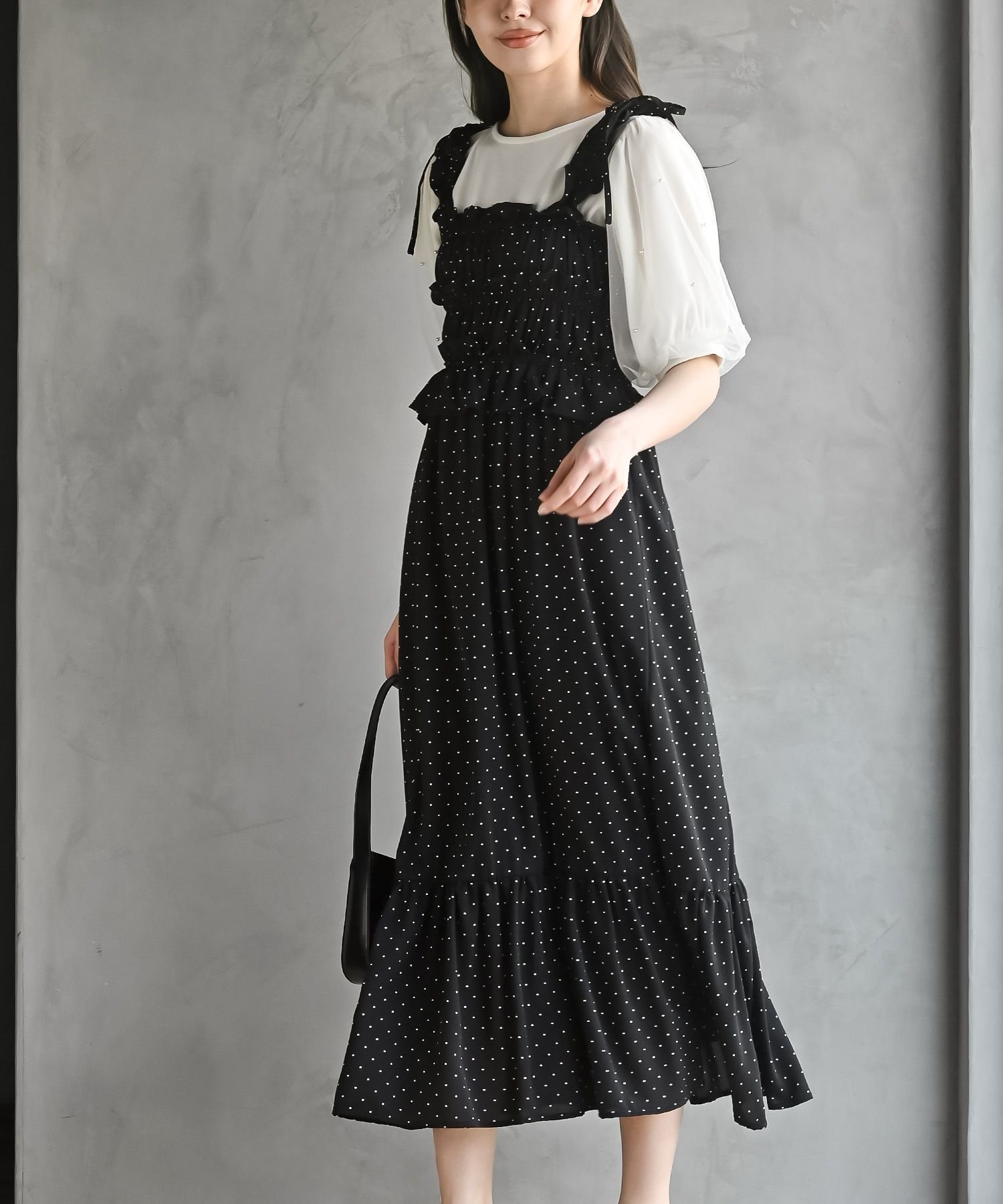 【アールピーエス/rps】のリボン付きシャーリングキャミワンピース インテリア・キッズ・メンズ・レディースファッション・服の通販 founy(ファウニー) 　ファッション　Fashion　レディースファッション　Fashion for Women　ワンピース　Dresses　キャミソールワンピース　Camisole Dresses　ガーリー　Girly, Feminine Style　シャーリング　Shirring, Ruched　ショルダー　Shoulder, Shoulder Strap　ティアード　Tiered, Tiered Style　ドット　Polka Dot, Dot Pattern　フィット　Fit, Slim Fit　フェミニン　Feminine, Girly　プリント　Print, Printed Pattern　ポケット　Pocket, Pocket Detail　リボン　Ribbon, Bow　ブラック|ID: prp329100004977113 ipo3291000000037304159