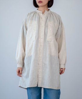 【ドミンゴ/DOMINGO】のコットンリネンムラ糸シャンブレー シープスモッグワンピース 大人の最旬トレンドファッション＆コーディネート founy(ファウニー) ファッション Fashion レディースファッション Fashion for Women ワンピース Dresses 春 Spring カーディガン Cardigan, Knitwear ギャザー Gathered, Ruffled シャンブレー Chambray, Denim-Like Fabric スモック Smock, Smock Dress セットアップ Set-Up, Coordinated Outfit ダブル Double, Double-Breasted チュニック Tunic, Long Top バランス Balance, Style Balance ボトム Bottoms, Lower Wear リネン Linen, Linen Fabric リラックス Relax, Relaxed Fit ワーク Workwear, Utility Style おすすめ Recommended / Our Picks 夏 Summer ビジネス 仕事 通勤 Business / Work / Commuting |ID:prp329100004977125
