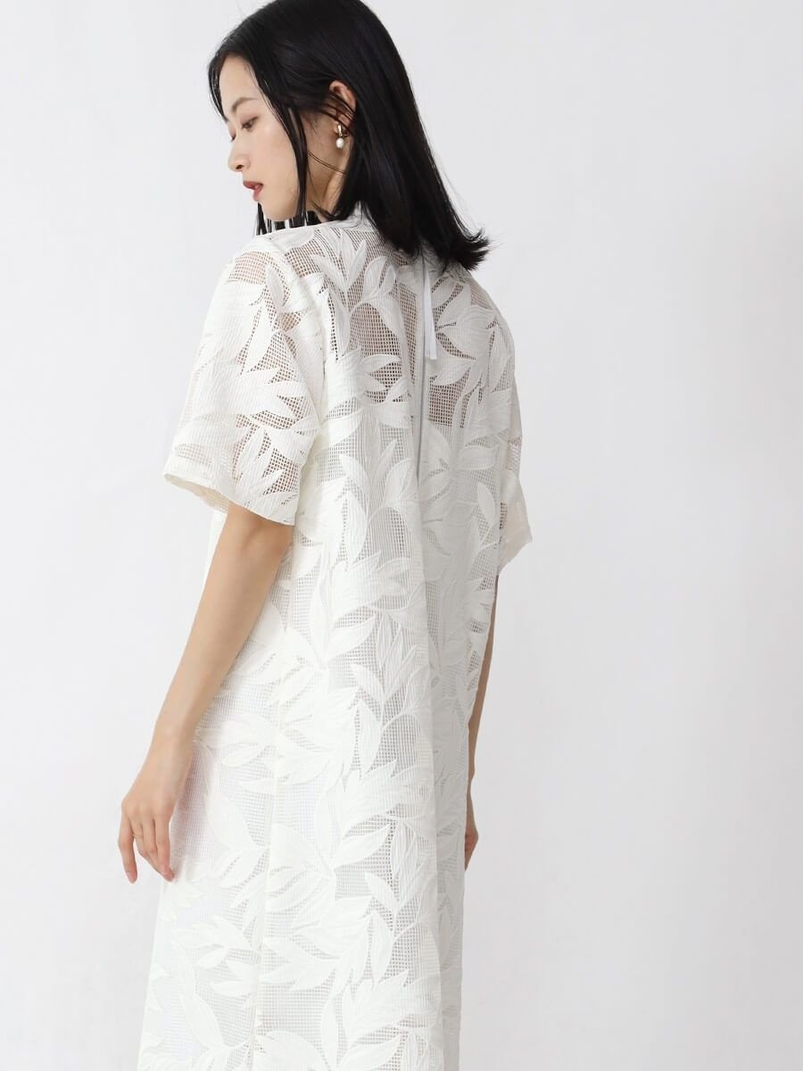 【ラシュッド/LASUD】のリーフエンブロイダリーレースワンピース インテリア・キッズ・メンズ・レディースファッション・服の通販 founy(ファウニー) 　ファッション　Fashion　レディースファッション　Fashion for Women　ワンピース　Dresses　インナー　Innerwear　キャミソール　Camisole, Spaghetti Strap Top　コレクション　Collection, Seasonal Line　今季　This Season, Current Season　スクエア　Square, Square Shape　スリーブ　Sleeve, Long Sleeve / Short Sleeve　デコルテ　Décolleté, Neckline　ハーフ　Half, Half-Length　バランス　Balance, Style Balance　メッシュ　Mesh, Net Fabric　モックネック　Mock Neck, Short Turtleneck　リーフ　Leaf, Botanical Leaf　ホワイト|ID: prp329100004977142 ipo3291000000037304263