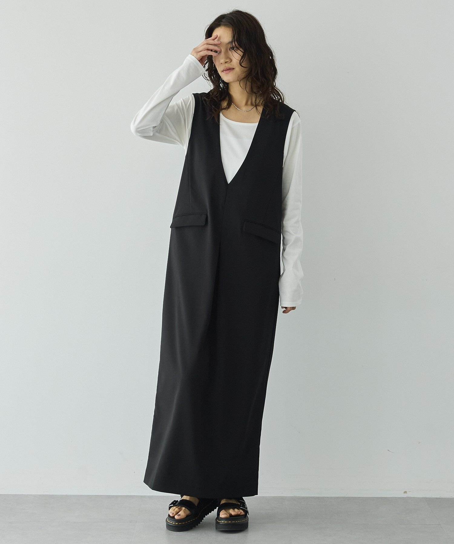 【ガレージ オブ グッド クロージング/GARAGE OF GOOD CLOTHING】のムジ深Vネックタックジャンパースカート インテリア・キッズ・メンズ・レディースファッション・服の通販 founy(ファウニー) 　ファッション　Fashion　レディースファッション　Fashion for Women　スカート　Skirts　インナー　Innerwear　カットソー　Cut and Sewn Top　シンプル　Simple, Minimal　タートルネック　Turtleneck, High Neck　フォーマル　Formal, Dressy　ポケット　Pocket, Pocket Detail　無地　Plain, Solid Color　セレモニー　Ceremony　2026年　2026　2026春夏・S/S　Spring/Summer 2026 SS26　ブラック|ID: prp329100004977198 ipo3291000000037304429
