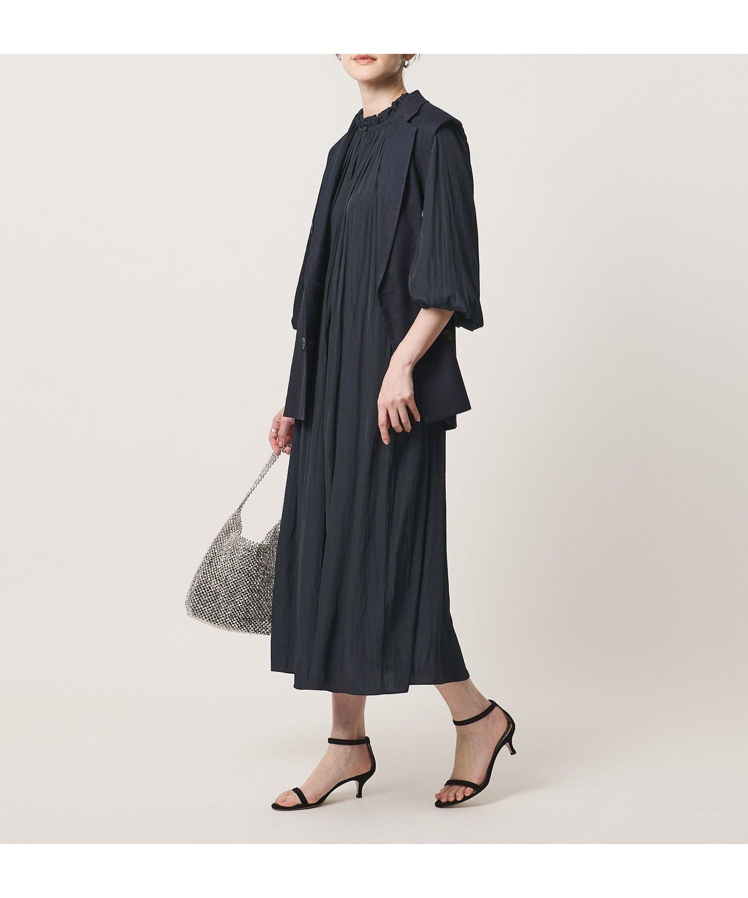 【ユナイテッドアローズ/UNITED ARROWS】のボリューム ギャザー ワンピース インテリア・キッズ・メンズ・レディースファッション・服の通販 founy(ファウニー) 　ファッション　Fashion　レディースファッション　Fashion for Women　ワンピース　Dresses　ギャザー　Gathered, Ruffled　ジャケット　Jacket, Outerwear　ドレープ　Drape, Draping Fabric　リラックス　Relax, Relaxed Fit　おすすめ　Recommended / Our Picks　NAVY|ID: prp329100004977205 ipo3291000000037304451