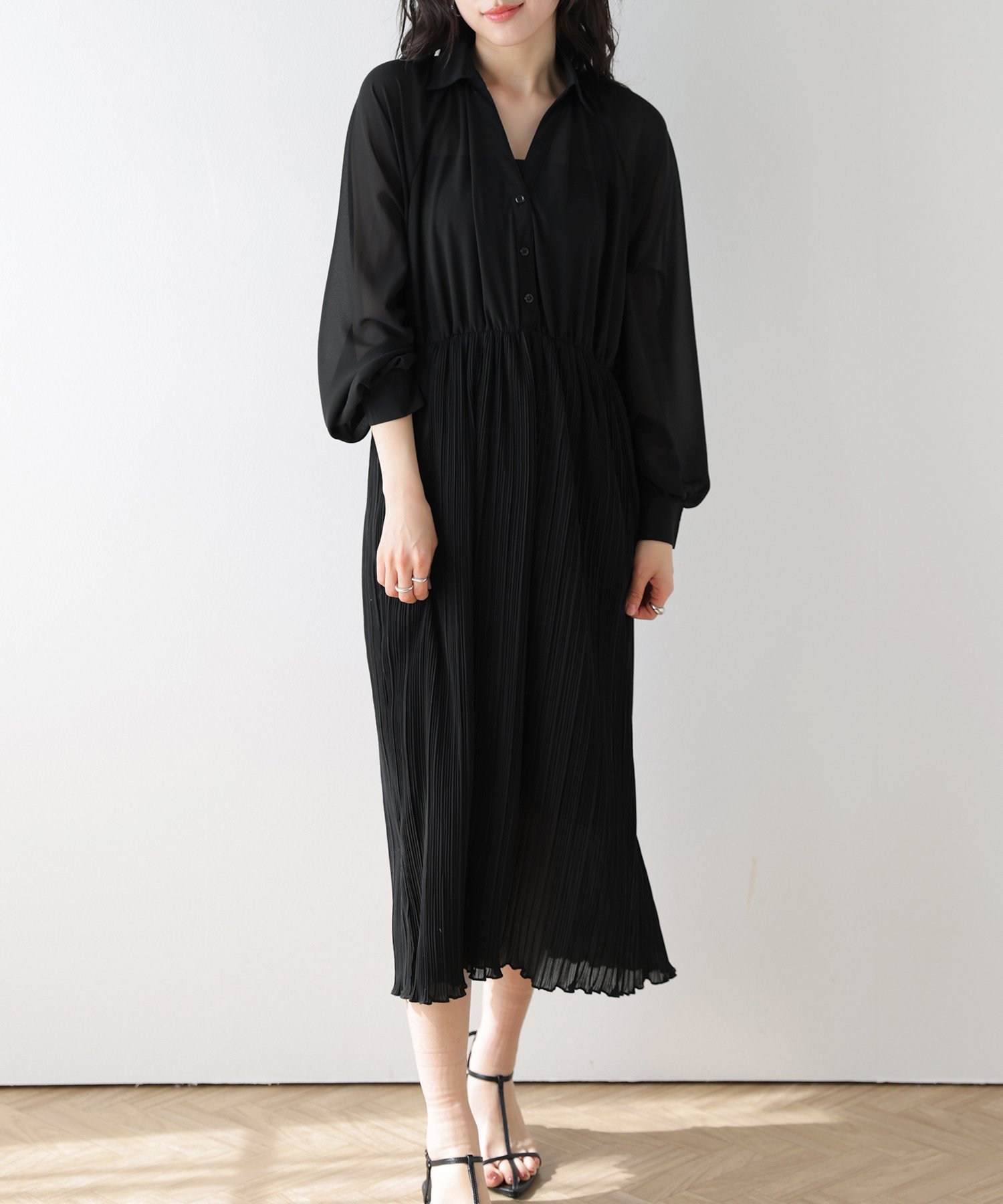 【ラジュール/Lajour】のジョーゼット プリーツ ドッキング ワンピース インテリア・キッズ・メンズ・レディースファッション・服の通販 founy(ファウニー) 　ファッション　Fashion　レディースファッション　Fashion for Women　ワンピース　Dresses　2026年　2026　2026春夏・S/S　Spring/Summer 2026 SS26　ジョーゼット　Georgette, Semi-Sheer Fabric　ドッキング　Docking, Mixed Material　ドレープ　Drape, Draping Fabric　プリーツ　Pleats, Pleated　エレガント 上品　Elegant　ブラック|ID: prp329100004977263 ipo3291000000037304639