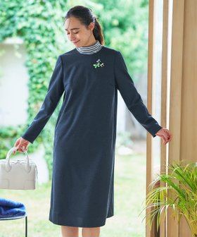 【キャラオクルス/CARA OCRUZ】の【きれいめ】洗える クルーネックサックワンピース 大人の最旬トレンドファッション＆コーディネート founy(ファウニー) ファッション Fashion レディースファッション Fashion for Women ワンピース Dresses ウォッシャブル Machine Washable スリーブ Sleeve, Long Sleeve / Short Sleeve ポケット Pocket, Pocket Detail リラックス Relax, Relaxed Fit エレガント 上品 Elegant 冬 Winter / This Winter 洗える Machine Washable |ID:prp329100004977304