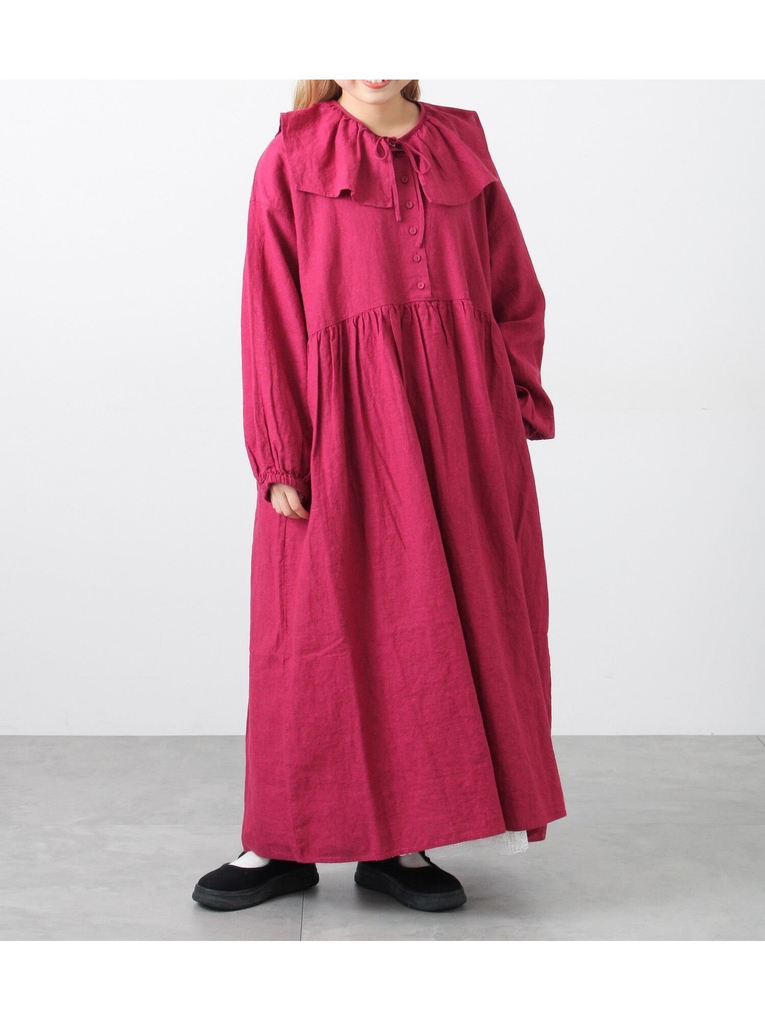 【サマンサモスモス/Samansa Mos2】の【Cross*Linen】ギャザーワンピース インテリア・キッズ・メンズ・レディースファッション・服の通販 founy(ファウニー) 　ファッション　Fashion　レディースファッション　Fashion for Women　ワンピース　Dresses　おすすめ　Recommended / Our Picks　ギャザー　Gathered, Ruffled　シューズ　Shoes, Footwear　シンプル　Simple, Minimal　スニーカー　Sneakers, Trainers　フラット　Flat, Flat Shoes　ベスト　Vest, Waistcoat　リネン　Linen, Linen Fabric　春　Spring　レッド|ID: prp329100004977330 ipo3291000000037304882