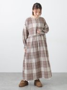 【サマンサモスモス/Samansa Mos2】の【Cross*Linen】ギャザーワンピース 大人の最旬トレンドファッション＆コーディネート founy(ファウニー) ファッション Fashion レディースファッション Fashion for Women ワンピース Dresses おすすめ Recommended / Our Picks ギャザー Gathered, Ruffled シューズ Shoes, Footwear シンプル Simple, Minimal スニーカー Sneakers, Trainers フラット Flat, Flat Shoes ベスト Vest, Waistcoat リネン Linen, Linen Fabric 春 Spring thumbnail モカ|ID: prp329100004977330 ipo3291000000037304886