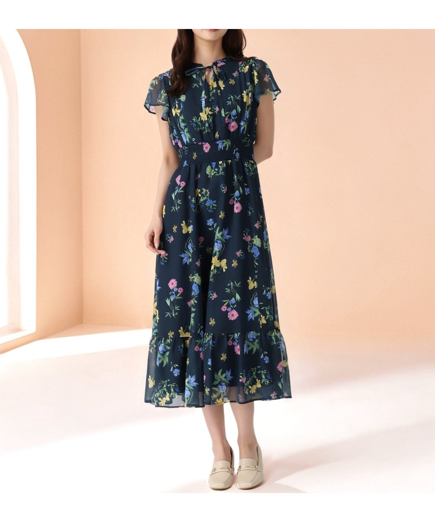 【ミッシュマッシュ/MISCH MASCH】のオリジナルプリント ボタニカルフラワーワンピース インテリア・キッズ・メンズ・レディースファッション・服の通販 founy(ファウニー) 　ファッション　Fashion　レディースファッション　Fashion for Women　ワンピース　Dresses　シャーリング　Shirring, Ruched　プリント　Print, Printed Pattern　リボン　Ribbon, Bow　エレガント 上品　Elegant　ネイビー|ID: prp329100004977337 ipo3291000000037304912
