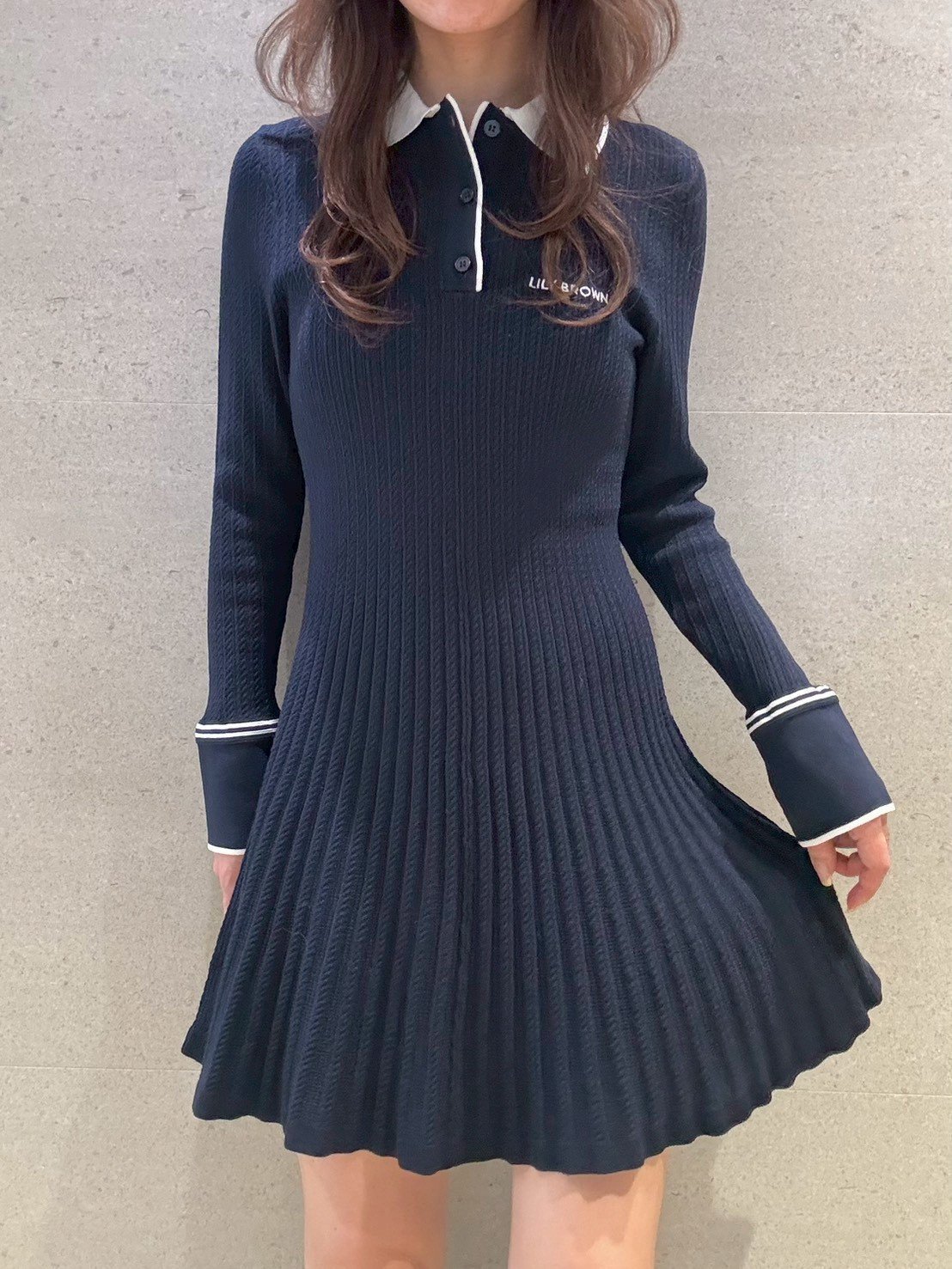【リリーブラウン/Lily Brown】のロゴ刺繍ポロニットミニワンピース インテリア・キッズ・メンズ・レディースファッション・服の通販 founy(ファウニー) 　ファッション　Fashion　レディースファッション　Fashion for Women　ワンピース　Dresses　クラシック　Classic, Timeless Style　今季　This Season, Current Season　シェイプ　Shape, Slim Fit　スマート　Smart, Elegant　定番　Standard, Basic Item　フレア　Flare, Flared　エレガント 上品　Elegant　NVY[089]|ID: prp329100004977419 ipo3291000000037305198
