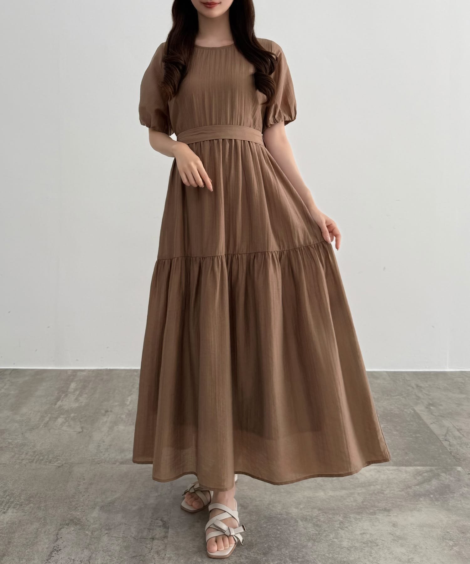 【ジュノア/JUNOAH】のCENEA パフスリーブティアードワンピース インテリア・キッズ・メンズ・レディースファッション・服の通販 founy(ファウニー) 　ファッション　Fashion　レディースファッション　Fashion for Women　ワンピース　Dresses　ウォッシュ　Washed Finish　タンブラー　Tumbler, Travel Mug　ダメージ　Distressed, Destroyed　ネップ　Nepp, Slub Yarn　プリント　Print, Printed Pattern　おすすめ　Recommended / Our Picks　モカ|ID: prp329100004977487 ipo3291000000037305433