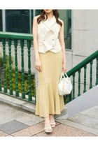 【リエンダ/rienda】の【AKB48 千葉恵里さん・水島美結さん着用】カップ付きマーメイドキャミワンピース 大人の最旬トレンドファッション＆コーディネート founy(ファウニー) ファッション Fashion レディースファッション Fashion for Women ワンピース Dresses キャミソールワンピース Camisole Dresses サマー Summer, Summer Style シャーリング Shirring, Ruched ジャケット Jacket, Outerwear ストレッチ Stretch, Stretchy Fabric トレンド Trend, Trending Now フィット Fit, Slim Fit マーメイド Mermaid, Fishtail Silhouette リゾート Resort, Vacation Style 再入荷 Restock / Back in Stock おすすめ Recommended / Our Picks thumbnail YEL|ID: prp329100004977492 ipo3291000000037305459