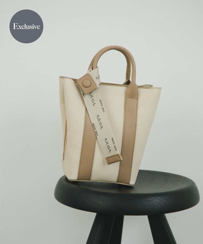 【ロデスコ/RODE SKO / URBAN RESEARCH】の『別注』AJUGA.×RODE SKO ロゴリボン付ショルダーバッグ インテリア・キッズ・メンズ・レディースファッション・服の通販 founy(ファウニー) https://founy.com/ ファッションモデル・俳優・女優 Models 女性 Women 近藤千尋 Kondo Chihiro ファッション Fashion レディースファッション Fashion for Women バッグ Bags イエロー Yellow 春 Spring キャンバス Canvas, Canvas Fabric クラシカル Classical, Vintage-Inspired コラボ Collaboration, Collab シューズ Shoes, Footwear シンプル Simple, Minimal スタイリッシュ Stylish, Fashionable デニム Denim, Jeans Material 台形 A-Line, Trapezoid Shape 人気 Popular, Best Seller ベーシック Basic, Essential 別注 Limited Edition, Custom Order ラップ Wrap, Wrap Design リボン Ribbon, Bow S/S・春夏 SS, Spring/Summer, Warm Season 夏 Summer ビジネス 仕事 通勤 Business / Work / Commuting 2026年 2026 2026春夏・S/S Spring/Summer 2026 SS26 |ID: prp329100004977576 ipo3291000000037305818