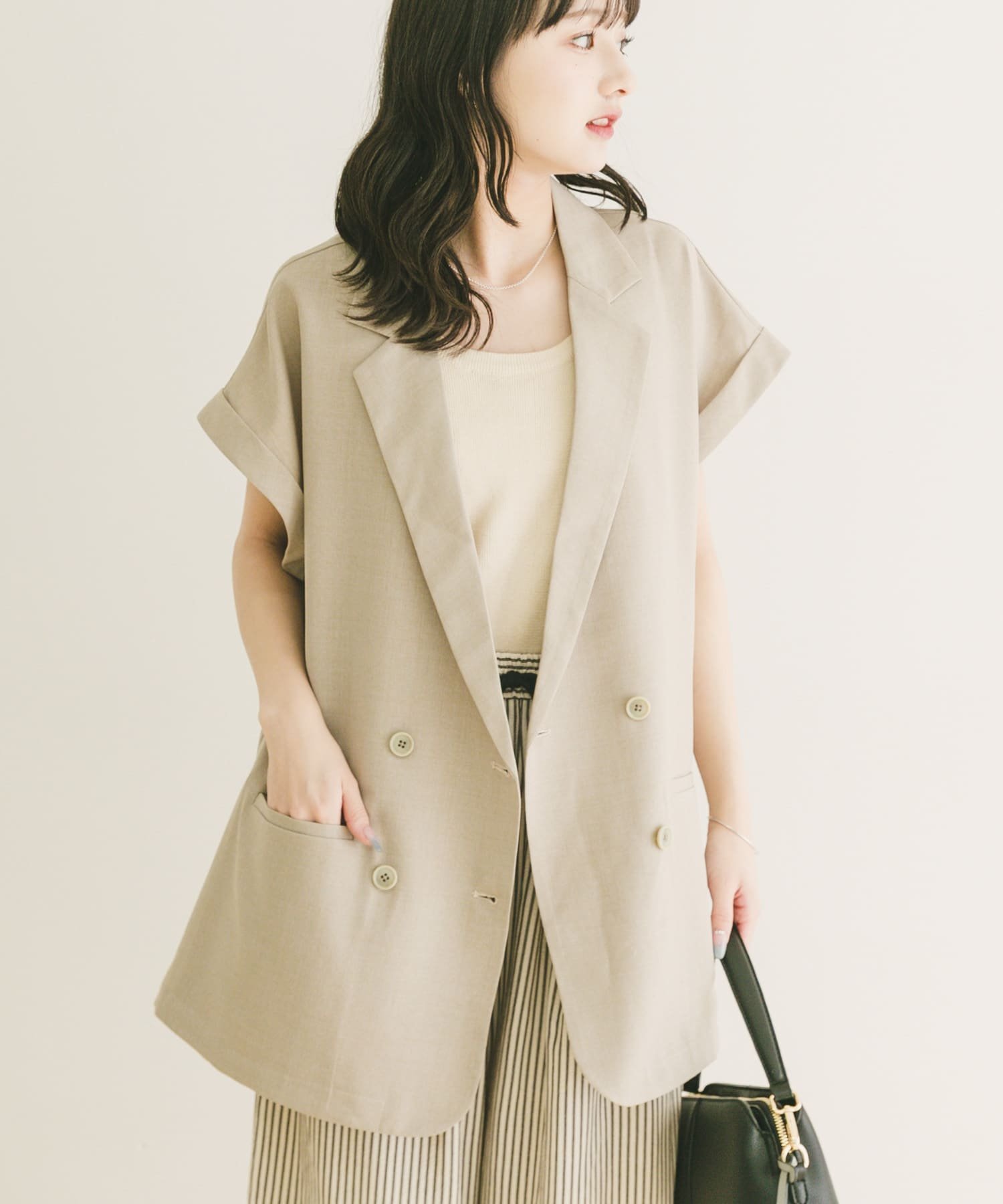 【アイテムズアーバンリサーチ/ITEMS URBAN RESEARCH】のSMOOTH LINEN TOUCH ジレ インテリア・キッズ・メンズ・レディースファッション・服の通販 founy(ファウニー) 　ファッション　Fashion　レディースファッション　Fashion for Women　アウター　Coat / Outerwear Collection　トップス・カットソー　Cut & Sew Tops　ベスト&ジレ / 重ね着スタイル　Vests & Gilets　2026年　2026　2026春夏・S/S　Spring/Summer 2026 SS26　シンプル　Simple, Minimal　夏　Summer　S/S・春夏　SS, Spring/Summer, Warm Season　ベージュ|ID: prp329100004978189 ipo3291000000037308323