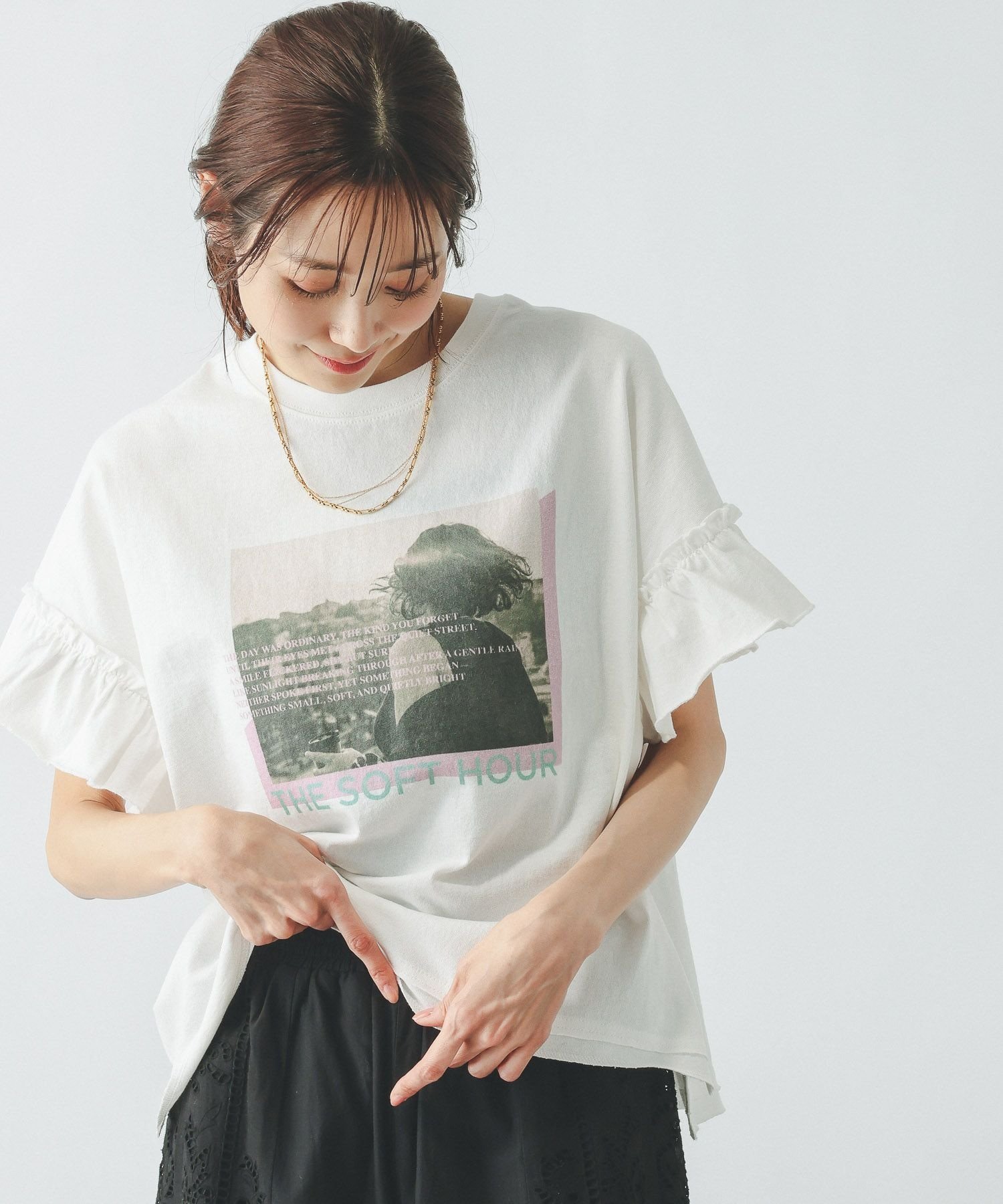 【グローバルワーク/GLOBAL WORK】のヘビロッTEEフリルプリント半袖/663965 インテリア・キッズ・メンズ・レディースファッション・服の通販 founy(ファウニー) 　ファッション　Fashion　レディースファッション　Fashion for Women　トップス・カットソー　Cut & Sew Tops　おすすめ　Recommended / Our Picks　アウトドア　Outdoor Clothing　カーゴパンツ　Cargo Pants, Utility Pants　サンダル　Sandals, Summer Shoes　フリル　Frill, Ruffle　プリント　Print, Printed Pattern　ヴィンテージ　Vintage Style　半袖　Short Sleeve, Half Sleeve　夏　Summer　オフフォト05|ID: prp329100004978413 ipo3291000000037309174