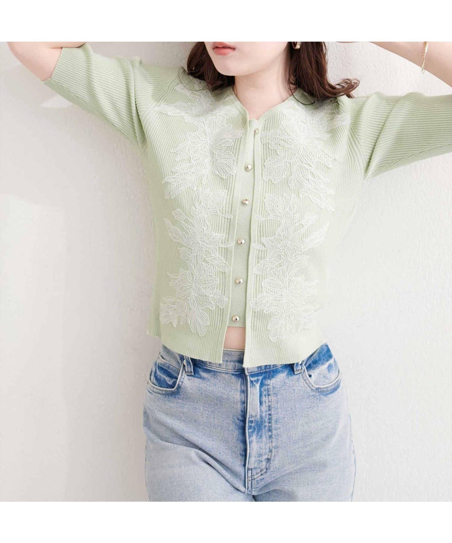 【ナチュラルクチュール/natural couture】の前あき風レースニット インテリア・キッズ・メンズ・レディースファッション・服の通販 founy(ファウニー) 　ファッション　Fashion　レディースファッション　Fashion for Women　トップス・カットソー　Cut & Sew Tops　ニット　Knit Tops & Sweaters　インナー　Innerwear　カッティング　Cutting Detail　キャミソール　Camisole, Spaghetti Strap Top　サンダル　Sandals, Summer Shoes　ジャケット　Jacket, Outerwear　スニーカー　Sneakers, Trainers　タンク　Tank Top, Sleeveless Top　ダウン　Down, Puffer　デニム　Denim, Jeans Material　トレンド　Trend, Trending Now　フィット　Fit, Slim Fit　フェミニン　Feminine, Girly　フレア　Flare, Flared　フロント　Front, Front Design　リラックス　Relax, Relaxed Fit　レース　Lace, Lace Fabric　再入荷　Restock / Back in Stock　おすすめ　Recommended / Our Picks　エレガント 上品　Elegant　2026年　2026　2026春夏・S/S　Spring/Summer 2026 SS26　ミント|ID: prp329100004978418 ipo3291000000037309213