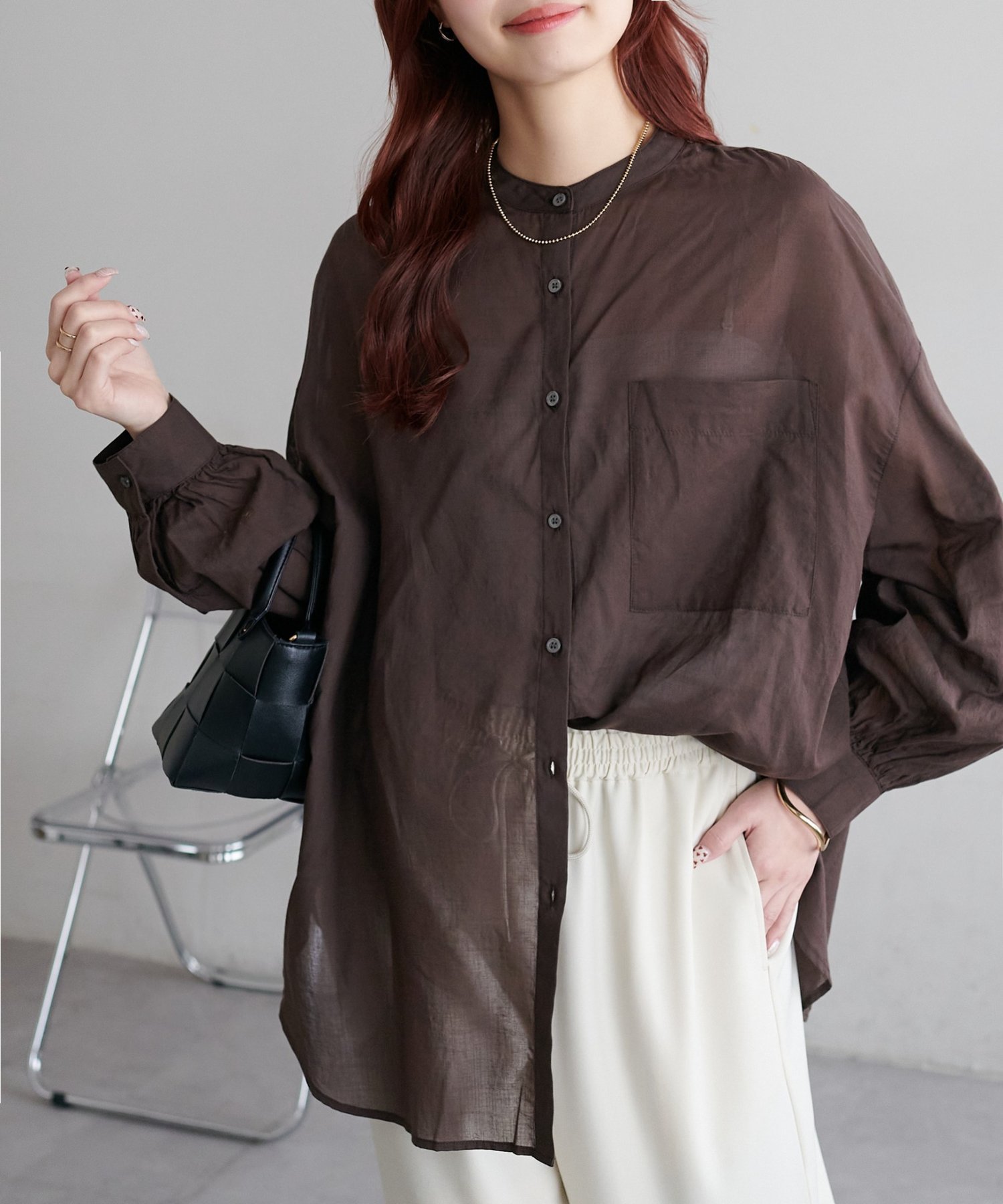 【ディスコート/Discoat】の【WEB限定】コットンシアーバンドカラーシャツ インテリア・キッズ・メンズ・レディースファッション・服の通販 founy(ファウニー) 　ファッション　Fashion　レディースファッション　Fashion for Women　トップス・カットソー　Cut & Sew Tops　シャツ・ブラウス・オフィスカジュアル　Elegant Blouses & Button-Ups　インナー　Innerwear　シンプル　Simple, Minimal　エレガント 上品　Elegant　羽織　Haori, Light Jacket　ダークブラウン|ID: prp329100004978434 ipo3291000000037309309