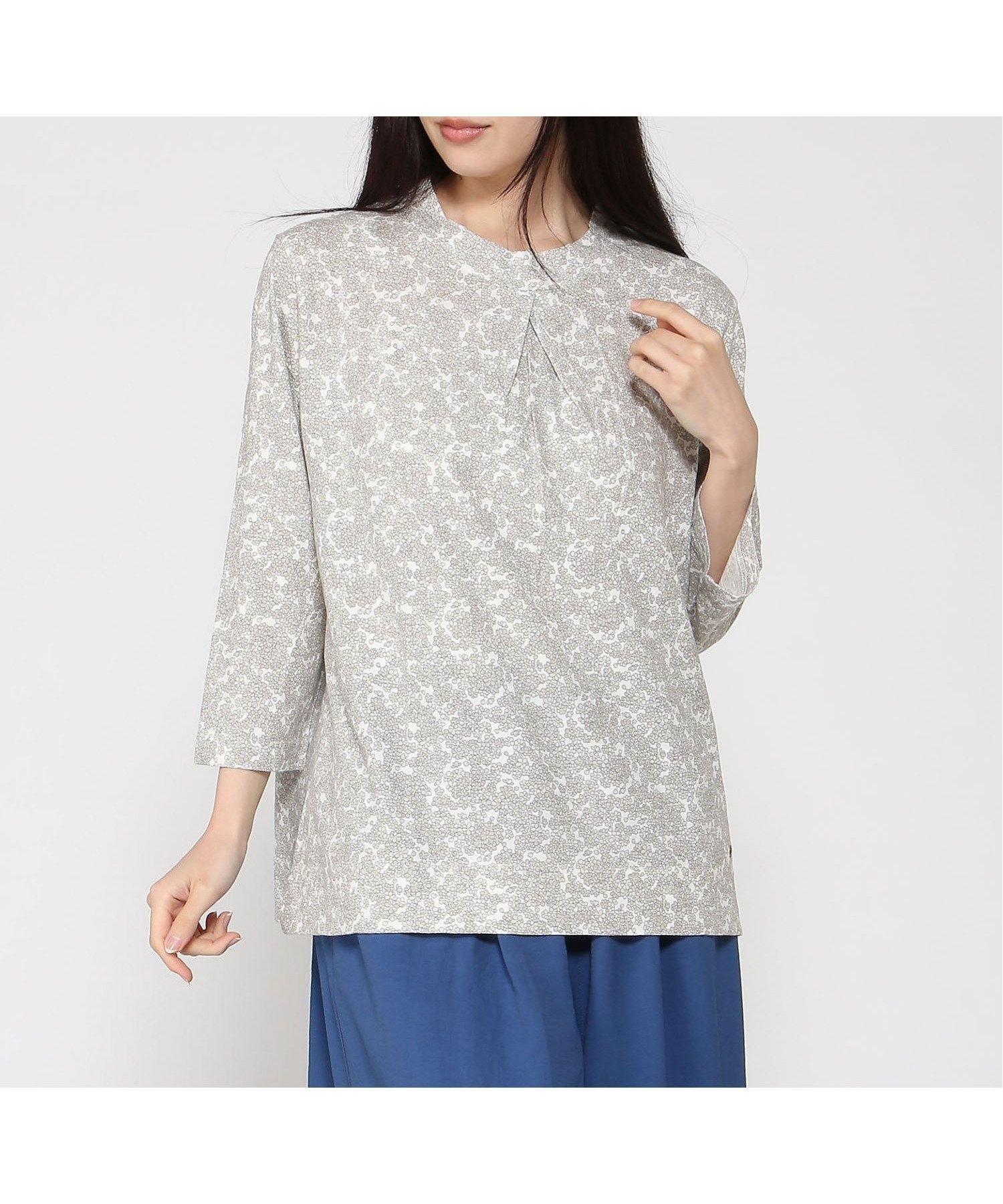 【クロコダイル/CROCODILE】の花柄プリント ハイネック プルオーバー インテリア・キッズ・メンズ・レディースファッション・服の通販 founy(ファウニー) 　ファッション　Fashion　レディースファッション　Fashion for Women　トップス・カットソー　Cut & Sew Tops　カジュアルプルオーバー・ニットトップス　Pullovers & Knit Tops / Casual Pullovers　花柄・フラワープリント・モチーフ　Floral Prints & Motifs / Flower Pattern Tops　エレガント 上品　Elegant　ハイネック　High Neck, Mock Neck　パープル　Purple, Violet　プリント　Print, Printed Pattern　夏　Summer　春　Spring　S/S・春夏　SS, Spring/Summer, Warm Season　グレー|ID: prp329100004978436 ipo3291000000037309315