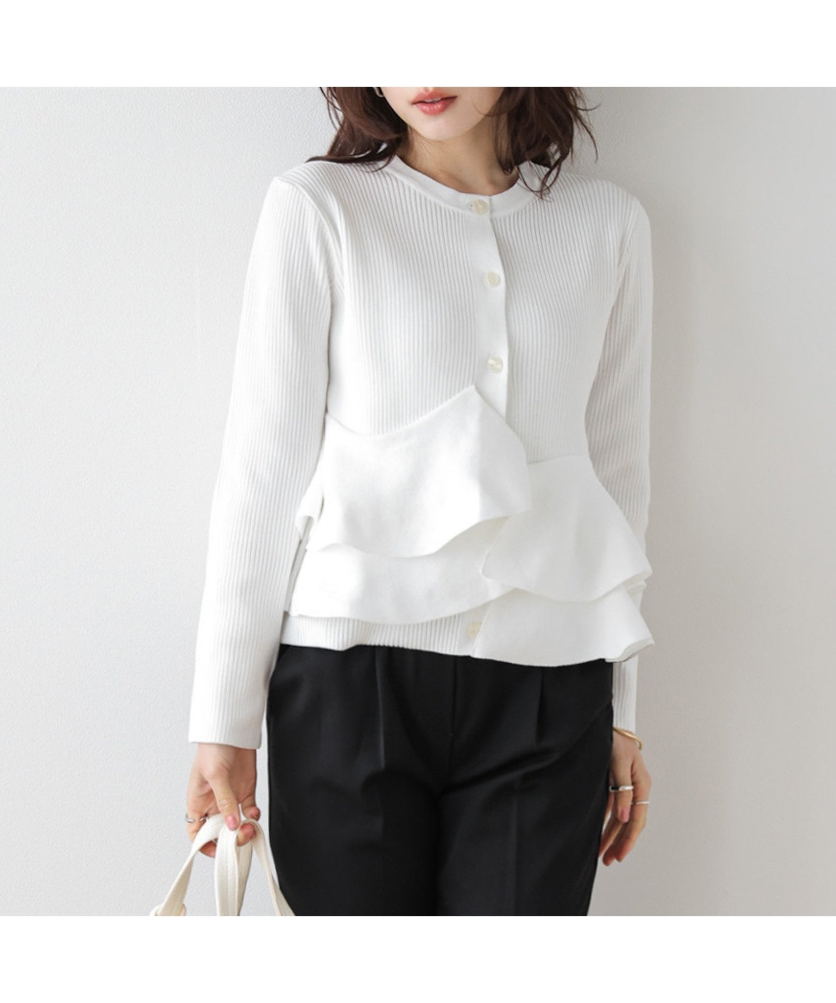 【ラジュール/Lajour】のペプラムリブニットカーディガン インテリア・キッズ・メンズ・レディースファッション・服の通販 founy(ファウニー) 　ファッション　Fashion　レディースファッション　Fashion for Women　トップス・カットソー　Cut & Sew Tops　ニット　Knit Tops & Sweaters　カーディガン・羽織り　Layered Style Cardigans　2026年　2026　2026春夏・S/S　Spring/Summer 2026 SS26　アシンメトリー　Asymmetrical Style　イレギュラー　Irregular Design　デコルテ　Décolleté, Neckline　フリル　Frill, Ruffle　ペプラム　Peplum, Flared Hem　Uネックホワイト|ID: prp329100004978437 ipo3291000000037309328
