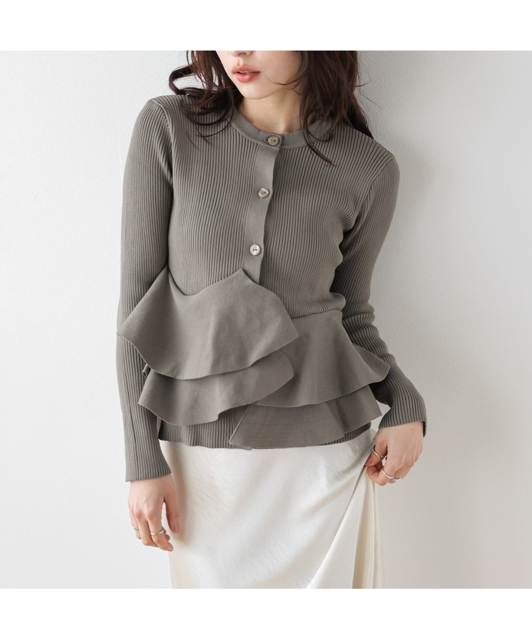 【ラジュール/Lajour】のペプラムリブニットカーディガン インテリア・キッズ・メンズ・レディースファッション・服の通販 founy(ファウニー) 　ファッション　Fashion　レディースファッション　Fashion for Women　トップス・カットソー　Cut & Sew Tops　ニット　Knit Tops & Sweaters　カーディガン・羽織り　Layered Style Cardigans　2026年　2026　2026春夏・S/S　Spring/Summer 2026 SS26　アシンメトリー　Asymmetrical Style　イレギュラー　Irregular Design　デコルテ　Décolleté, Neckline　フリル　Frill, Ruffle　ペプラム　Peplum, Flared Hem　Uネックモカ|ID: prp329100004978437 ipo3291000000037309329