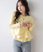 【ラジュール/Lajour】のペプラムリブニットカーディガン 大人の最旬トレンドファッション＆コーディネート founy(ファウニー) ファッション Fashion レディースファッション Fashion for Women トップス・カットソー Cut & Sew Tops ニット Knit Tops & Sweaters カーディガン・羽織り Layered Style Cardigans 2026年 2026 2026春夏・S/S Spring/Summer 2026 SS26 アシンメトリー Asymmetrical Style イレギュラー Irregular Design デコルテ Décolleté, Neckline フリル Frill, Ruffle ペプラム Peplum, Flared Hem thumbnail Uネックイエロー|ID: prp329100004978437 ipo3291000000037309331