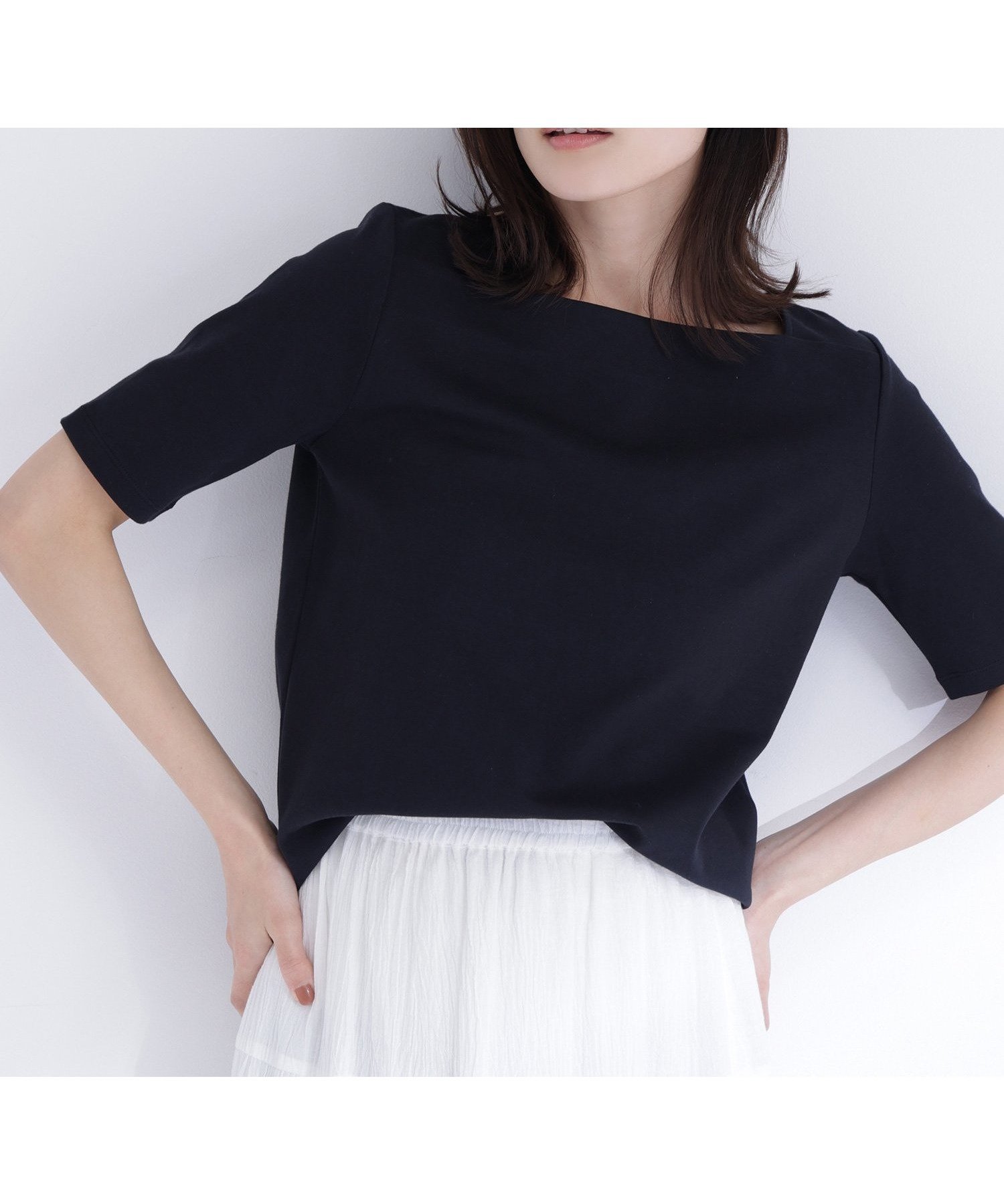 【ナチュラル ビューティー ベーシック/NATURAL BEAUTY BASIC】のベーシックTシャツ スクエアネック インテリア・キッズ・メンズ・レディースファッション・服の通販 founy(ファウニー) 　ファッション　Fashion　レディースファッション　Fashion for Women　トップス・カットソー　Cut & Sew Tops　シャツ・ブラウス・オフィスカジュアル　Elegant Blouses & Button-Ups　ロングTシャツ・Tシャツ　Longline T-Shirts & Tees　なめらか　Smooth, Silky Texture　インナー　Innerwear　カットソー　Cut and Sewn Top　シンプル　Simple, Minimal　ジャケット　Jacket, Outerwear　スクエア　Square, Square Shape　プレーン　Plain, Simple　ベーシック　Basic, Essential　エレガント 上品　Elegant　ブラック|ID: prp329100004978449 ipo3291000000037309407