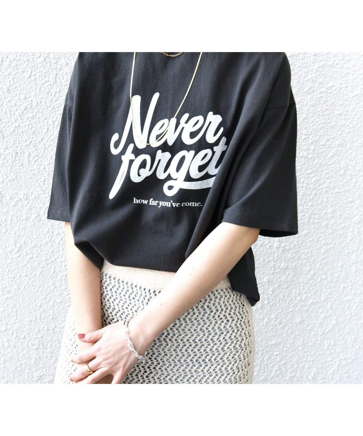 【シップス/SHIPS】の【SHIPS別注】81BRANCA ロゴ 5分袖 TEE インテリア・キッズ・メンズ・レディースファッション・服の通販 founy(ファウニー) 　ファッション　Fashion　レディースファッション　Fashion for Women　トップス・カットソー　Cut & Sew Tops　ギャザー　Gathered, Ruffled　ジャケット　Jacket, Outerwear　プリント　Print, Printed Pattern　ボトム　Bottoms, Lower Wear　ポケット　Pocket, Pocket Detail　別注　Limited Edition, Custom Order　ミリタリー　Military, Army Style　おすすめ　Recommended / Our Picks　夏　Summer　チャコールグレー|ID: prp329100004978451 ipo3291000000037309421