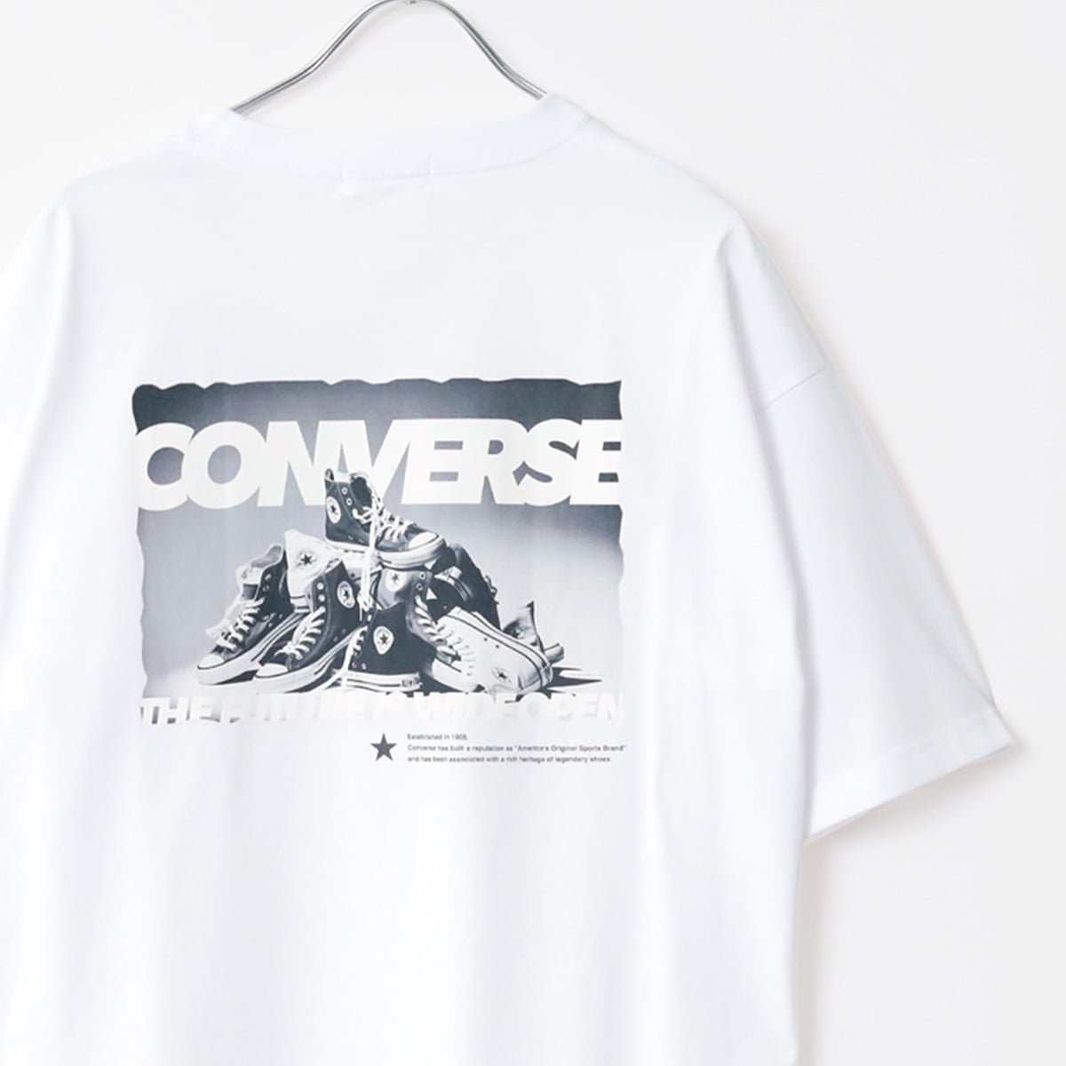 【ラザル/LAZAR】のCONVERSE コンバース COOLMAX Tシャツ メンズ 半袖 ワンポイント 速乾 レディース 吸水速乾 インテリア・キッズ・メンズ・レディースファッション・服の通販 founy(ファウニー) 　ファッション　Fashion　レディースファッション　Fashion for Women　トップス・カットソー　Cut & Sew Tops　シャツ・ブラウス・オフィスカジュアル　Elegant Blouses & Button-Ups　ロングTシャツ・Tシャツ　Longline T-Shirts & Tees　イラスト　Illustration　カーゴパンツ　Cargo Pants, Utility Pants　カーディガン　Cardigan, Knitwear　キャップ　Cap, Baseball Cap　キャラクター　Character, Licensed Characters　キャンバス　Canvas, Canvas Fabric　グラフィック　Graphic, Graphic Design　吸水　Absorbent, Quick-Dry　サンダル　Sandals, Summer Shoes　シューズ　Shoes, Footwear　シンプル　Simple, Minimal　ジャケット　Jacket, Outerwear　ストライプ　Stripe, Striped Pattern　スニーカー　Sneakers, Trainers　スポーツ　Sports, Activewear　スラックス　Slacks, Dress Pants　セットアップ　Set-Up, Coordinated Outfit　センター　Center, Center Line　デニム　Denim, Jeans Material　トレンド　Trend, Trending Now　定番　Standard, Basic Item　人気　Popular, Best Seller　バスケット　Basket, Basket Bag　パーカー　Hoodie, Parka　ビッグ　Big, Oversized　ホワイト柄B|ID: prp329100004978456 ipo3291000000037309448