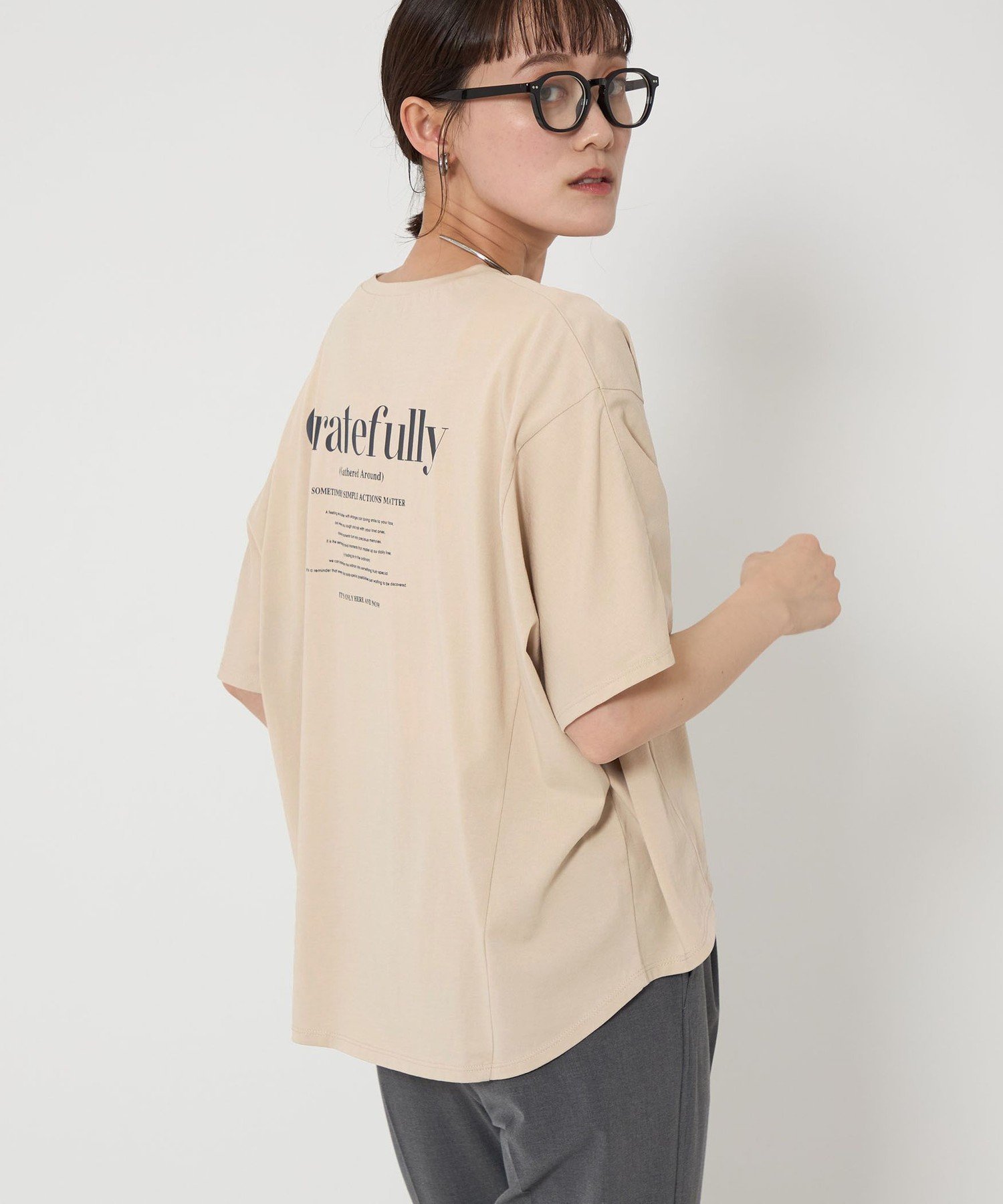 【ユナイテッドアローズ/UNITED ARROWS】のat ease ドルマン グラフィック Tシャツ インテリア・キッズ・メンズ・レディースファッション・服の通販 founy(ファウニー) 　ファッション　Fashion　レディースファッション　Fashion for Women　トップス・カットソー　Cut & Sew Tops　シャツ・ブラウス・オフィスカジュアル　Elegant Blouses & Button-Ups　ロングTシャツ・Tシャツ　Longline T-Shirts & Tees　春　Spring　カットソー　Cut and Sewn Top　グラフィック　Graphic, Graphic Design　定番　Standard, Basic Item　フレア　Flare, Flared　ベーシック　Basic, Essential　ロング　Long, Long-Length　ワイド　Wide, Wide Fit　アウトレット　Outlet / Clearance　おすすめ　Recommended / Our Picks　夏　Summer　エレガント 上品　Elegant　BEIGE|ID: prp329100004978487 ipo3291000000037309616