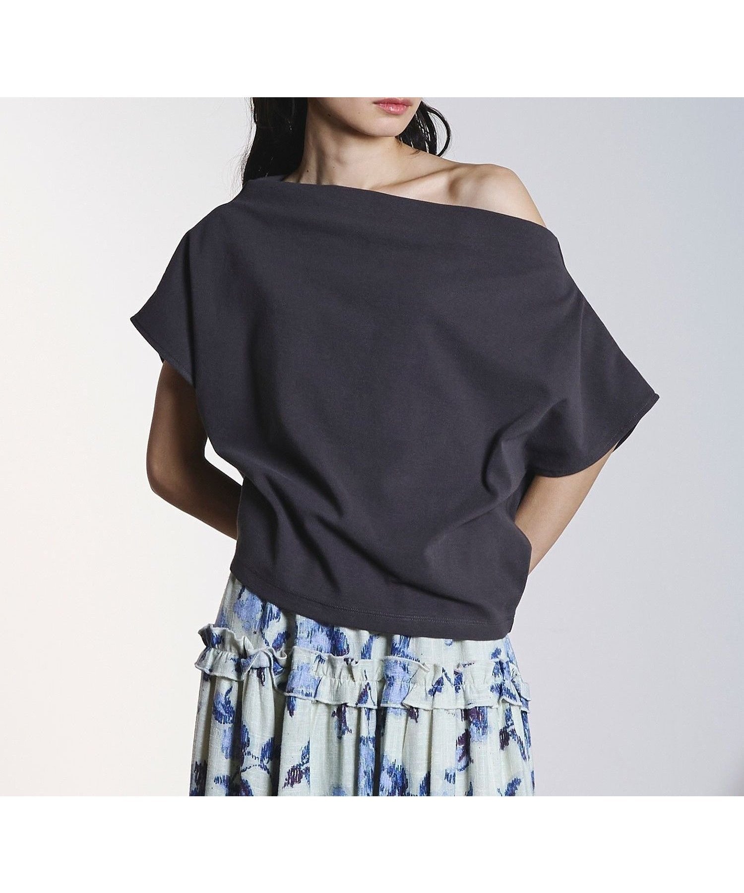 【ローズバッド/ROSE BUD】のOFF SHOULDER TOP インテリア・キッズ・メンズ・レディースファッション・服の通販 founy(ファウニー) 　ファッション　Fashion　レディースファッション　Fashion for Women　ワンピース　Dresses　カットソー　Cut and Sewn Top　スタンダード　Standard, Basic　デコルテ　Décolleté, Neckline　バランス　Balance, Style Balance　BLACK|ID: prp329100004978533 ipo3291000000037309796