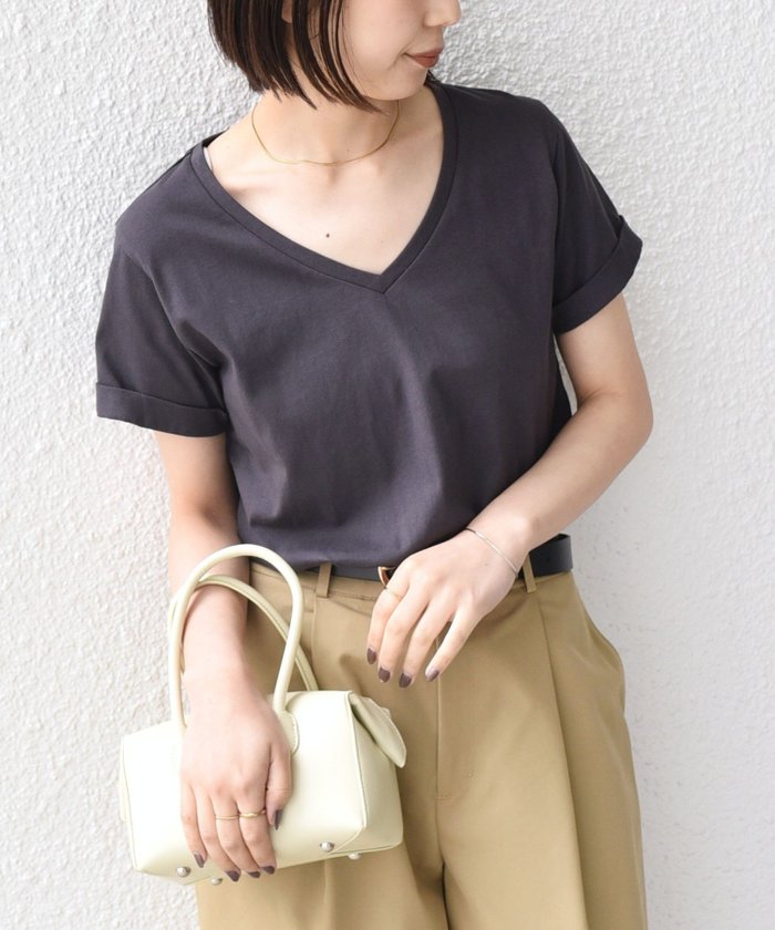 【シップス/SHIPS】のSHIPS Colors 汗染み防止・手洗い可能 Vネック Tシャツ インテリア・キッズ・メンズ・レディースファッション・服の通販 founy(ファウニー) https://founy.com/ ファッション Fashion レディースファッション Fashion for Women トップス・カットソー Cut & Sew Tops シャツ・ブラウス・オフィスカジュアル Elegant Blouses & Button-Ups ロングTシャツ・Tシャツ Longline T-Shirts & Tees Vネックトップス V-Neck Tops / V-Cut Neckline Shirts インナー Innerwear シンプル Simple, Minimal ジャケット Jacket, Outerwear デニム Denim, Jeans Material フレア Flare, Flared ベーシック Basic, Essential ボトム Bottoms, Lower Wear メンズ Men's, Menswear ロールアップ Roll-Up, Cuffed Hem アウトレット Outlet / Clearance ビジネス 仕事 通勤 Business / Work / Commuting 2026年 2026 2026春夏・S/S Spring/Summer 2026 SS26 |ID: prp329100004978575 ipo3291000000037309952