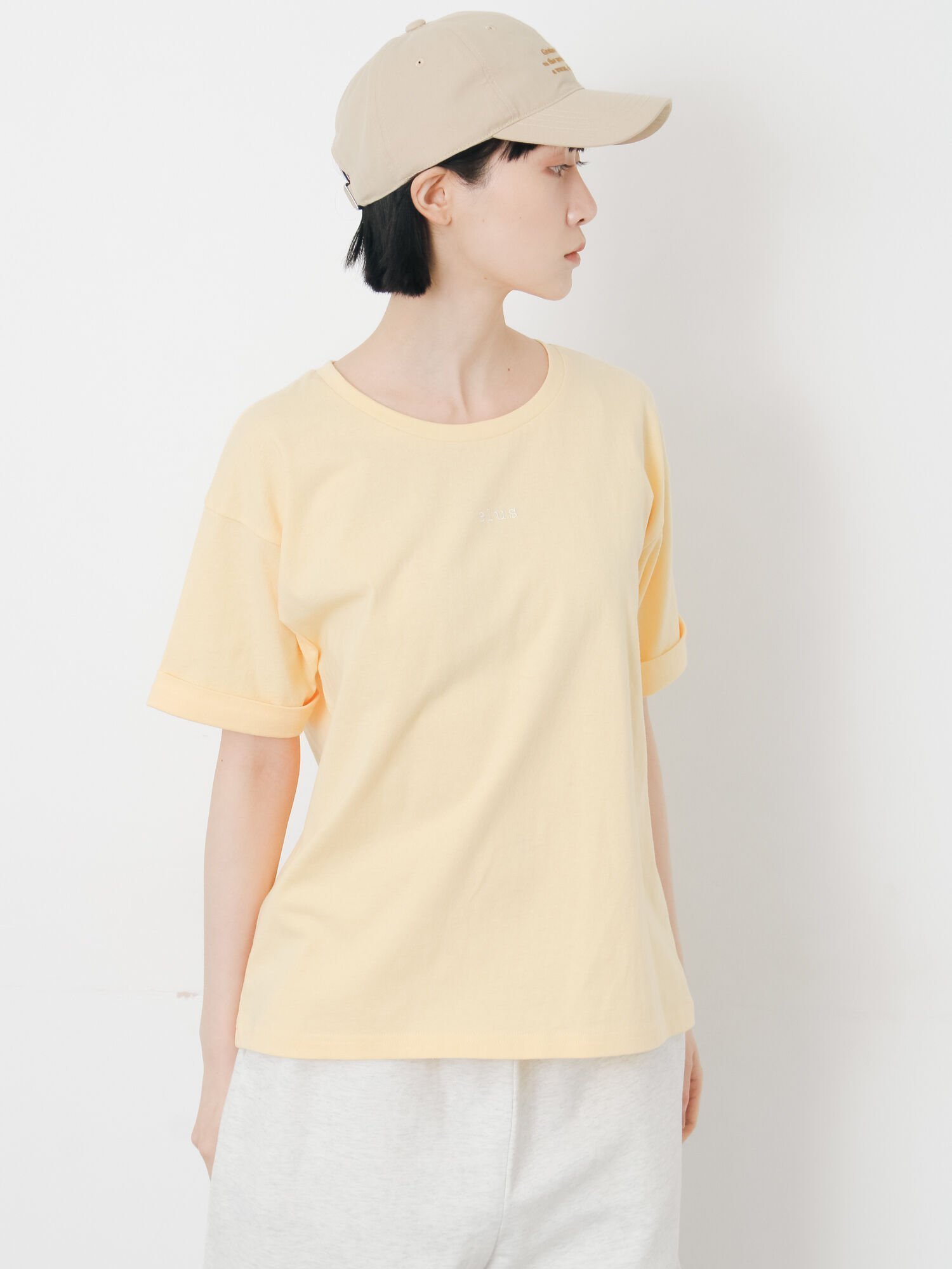 【サマンサモスモス/Samansa Mos2】の【接触冷感】アソートワンポイント刺繍Tシャツ インテリア・キッズ・メンズ・レディースファッション・服の通販 founy(ファウニー) 　ファッション　Fashion　レディースファッション　Fashion for Women　トップス・カットソー　Cut & Sew Tops　シャツ・ブラウス・オフィスカジュアル　Elegant Blouses & Button-Ups　ロングTシャツ・Tシャツ　Longline T-Shirts & Tees　ワンポイント　One Point, Statement Accent　イエロー|ID: prp329100004978604 ipo3291000000037310064
