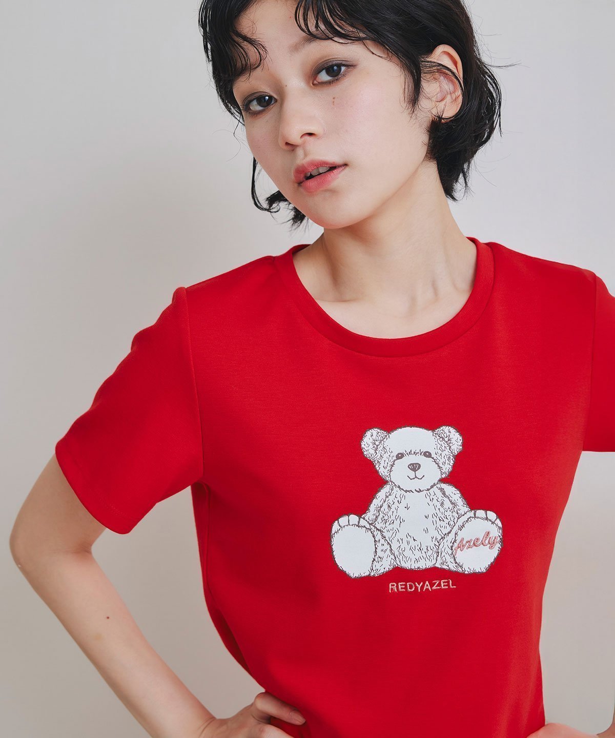 【レディアゼル/REDYAZEL】のAzely コンパクトTシャツ インテリア・キッズ・メンズ・レディースファッション・服の通販 founy(ファウニー) 　ファッション　Fashion　レディースファッション　Fashion for Women　トップス・カットソー　Cut & Sew Tops　シャツ・ブラウス・オフィスカジュアル　Elegant Blouses & Button-Ups　ロングTシャツ・Tシャツ　Longline T-Shirts & Tees　カーゴパンツ　Cargo Pants, Utility Pants　コンパクト　Compact, Small Size　シンプル　Simple, Minimal　トレンド　Trend, Trending Now　バランス　Balance, Style Balance　フロント　Front, Front Design　ボトム　Bottoms, Lower Wear　レッド|ID: prp329100004978645 ipo3291000000037310240