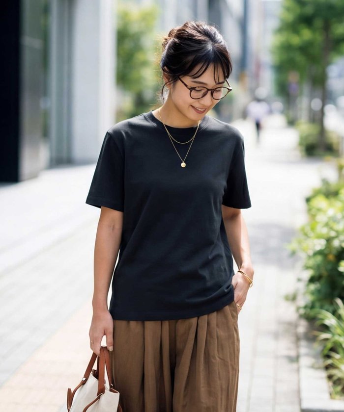【スタイルデリ/STYLE DELI】の薄手スムースクルーネックTシャツ インテリア・キッズ・メンズ・レディースファッション・服の通販 founy(ファウニー) https://founy.com/ ファッション Fashion レディースファッション Fashion for Women トップス・カットソー Cut & Sew Tops シャツ・ブラウス・オフィスカジュアル Elegant Blouses & Button-Ups ロングTシャツ・Tシャツ Longline T-Shirts & Tees イエロー Yellow インナー Innerwear カーディガン Cardigan, Knitwear サロペット Overalls, Salopette ショルダー Shoulder, Shoulder Strap ジャケット Jacket, Outerwear ストレート Straight, Straight Cut スリット Slit, Slit Detail ドロップ Drop Shoulder, Dropped Style 定番 Standard, Basic Item なめらか Smooth, Silky Texture バランス Balance, Style Balance パステル Pastel, Soft Color 半袖 Short Sleeve, Half Sleeve 無地 Plain, Solid Color おすすめ Recommended / Our Picks 夏 Summer エレガント 上品 Elegant |ID: prp329100004978650 ipo3291000000037352854