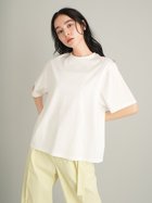【ミラオーウェン/Mila Owen】のハイラインモノグラムTシャツ 大人の最旬トレンドファッション＆コーディネート founy(ファウニー) ファッション Fashion レディースファッション Fashion for Women トップス・カットソー Cut & Sew Tops シャツ・ブラウス・オフィスカジュアル Elegant Blouses & Button-Ups ロングTシャツ・Tシャツ Longline T-Shirts & Tees スマート Smart, Elegant プリント Print, Printed Pattern ラバー Rubber, Rubber Sole thumbnail WHT[001]|ID: prp329100004978667 ipo3291000000037310321