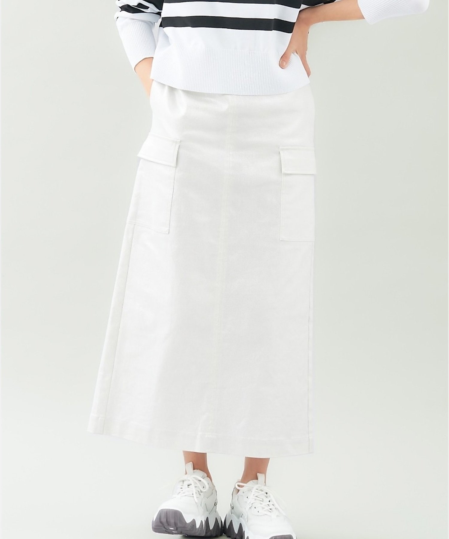 【アバハウスマヴィ/abahouse mavie】の箔 綿ストレッチカーゴスカート インテリア・キッズ・メンズ・レディースファッション・服の通販 founy(ファウニー) 　ファッション　Fashion　レディースファッション　Fashion for Women　スカート　Skirts　シンプル　Simple, Minimal　ジャケット　Jacket, Outerwear　ストレッチ　Stretch, Stretchy Fabric　トレンド　Trend, Trending Now　プリント　Print, Printed Pattern　ベスト　Vest, Waistcoat　定番　Standard, Basic Item　無地　Plain, Solid Color　シルバー|ID: prp329100004978735 ipo3291000000037310586