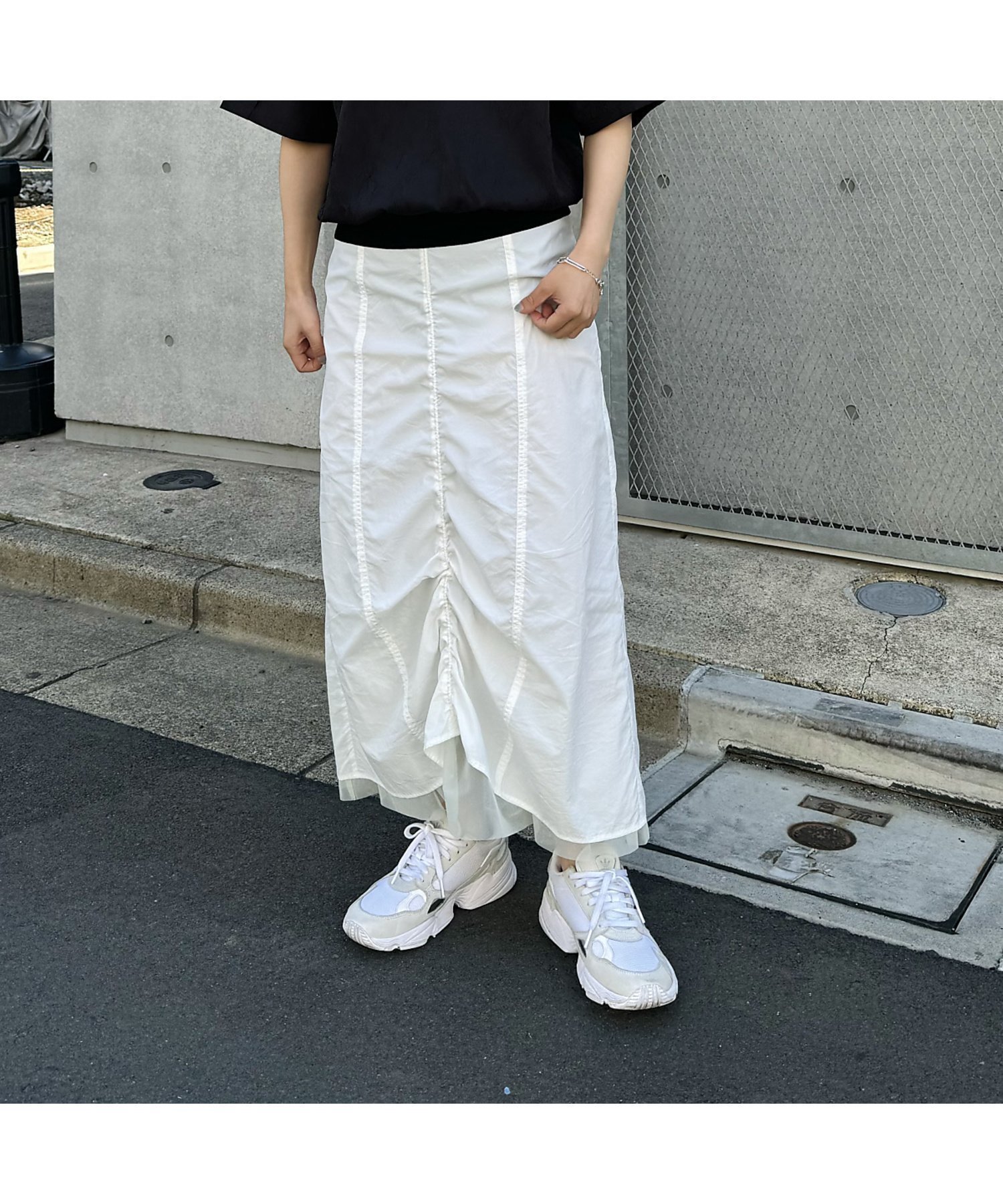 【ノミネ/NOMINE】の【セットアップ着用可】マルチWAY ドロスト ワッシャー チュール スカート インテリア・キッズ・メンズ・レディースファッション・服の通販 founy(ファウニー) 　ファッション　Fashion　レディースファッション　Fashion for Women　セットアップ　Matching Sets　スカート・ミニ/ミディ/マキシ　Skirts / Mini, Midi & Maxi Skirts　ギャザー　Gathered, Ruffled　スピンドル　Spindle, Drawcord　セットアップ　Set-Up, Coordinated Outfit　チュール　Tulip, Tulip Motif　ワッシャー　Washer, Crinkled Finish　今季　This Season, Current Season　ホワイト|ID: prp329100004978736 ipo3291000000037310590