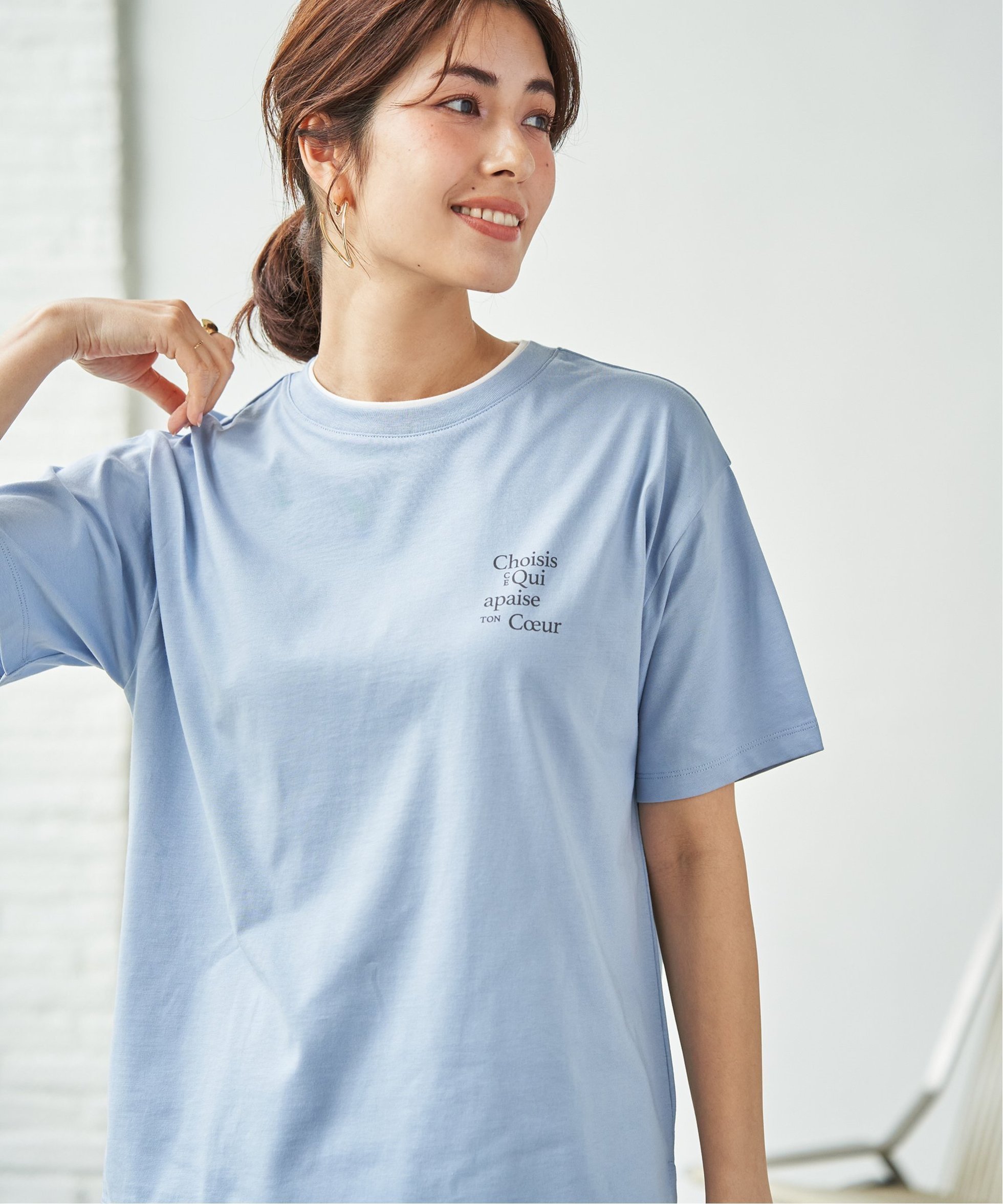 【イッカ/ikka】の【接触冷感】裾レイヤードプリントTシャツ インテリア・キッズ・メンズ・レディースファッション・服の通販 founy(ファウニー) 　ファッション　Fashion　レディースファッション　Fashion for Women　トップス・カットソー　Cut & Sew Tops　シャツ・ブラウス・オフィスカジュアル　Elegant Blouses & Button-Ups　ロングTシャツ・Tシャツ　Longline T-Shirts & Tees　プリント　Print, Printed Pattern　レギュラー　Regular, Standard Fit　サックスブルー|ID: prp329100004978920 ipo3291000000037311238