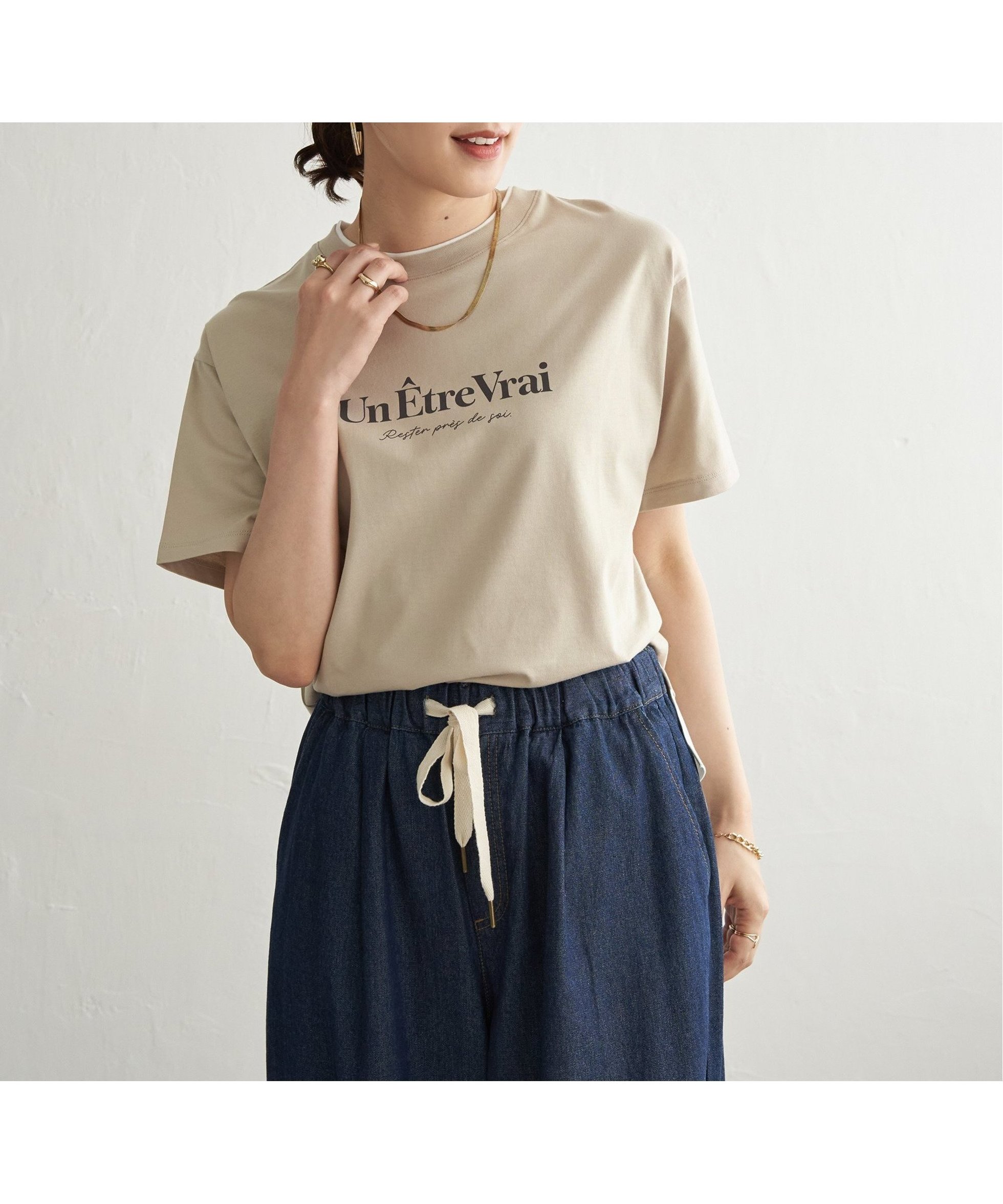 【イッカ/ikka】の【接触冷感】裾レイヤードプリントTシャツ インテリア・キッズ・メンズ・レディースファッション・服の通販 founy(ファウニー) 　ファッション　Fashion　レディースファッション　Fashion for Women　トップス・カットソー　Cut & Sew Tops　シャツ・ブラウス・オフィスカジュアル　Elegant Blouses & Button-Ups　ロングTシャツ・Tシャツ　Longline T-Shirts & Tees　プリント　Print, Printed Pattern　レギュラー　Regular, Standard Fit　ベージュ|ID: prp329100004978920 ipo3291000000037311240
