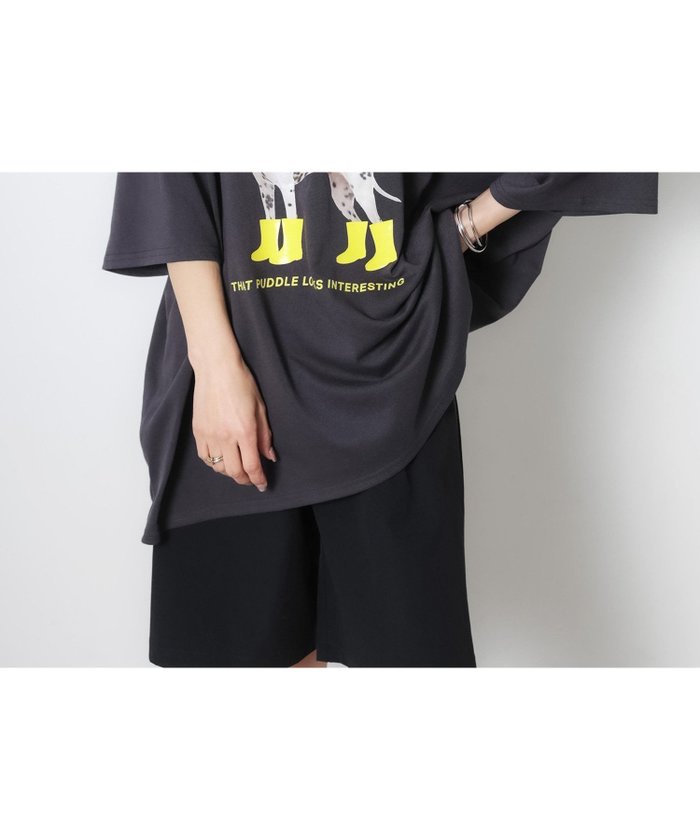 【リベリー/Riberry】のDOGプリントBIGTシャツ インテリア・キッズ・メンズ・レディースファッション・服の通販 founy(ファウニー) https://founy.com/ ファッション Fashion レディースファッション Fashion for Women トップス・カットソー Cut & Sew Tops シャツ・ブラウス・オフィスカジュアル Elegant Blouses & Button-Ups ロングTシャツ・Tシャツ Longline T-Shirts & Tees インナー Innerwear カーゴパンツ Cargo Pants, Utility Pants キャップ Cap, Baseball Cap グラフィック Graphic, Graphic Design 今季 This Season, Current Season サンダル Sandals, Summer Shoes ショルダー Shoulder, Shoulder Strap シンプル Simple, Minimal スニーカー Sneakers, Trainers タイトスカート Pencil Skirt, Tight Skirt デニム Denim, Jeans Material ドロップ Drop Shoulder, Dropped Style バランス Balance, Style Balance フロント Front, Front Design プリント Print, Printed Pattern リラックス Relax, Relaxed Fit ロング Long, Long-Length ワイド Wide, Wide Fit おすすめ Recommended / Our Picks 犬 Dog |ID: prp329100004978936 ipo3291000000037311304
