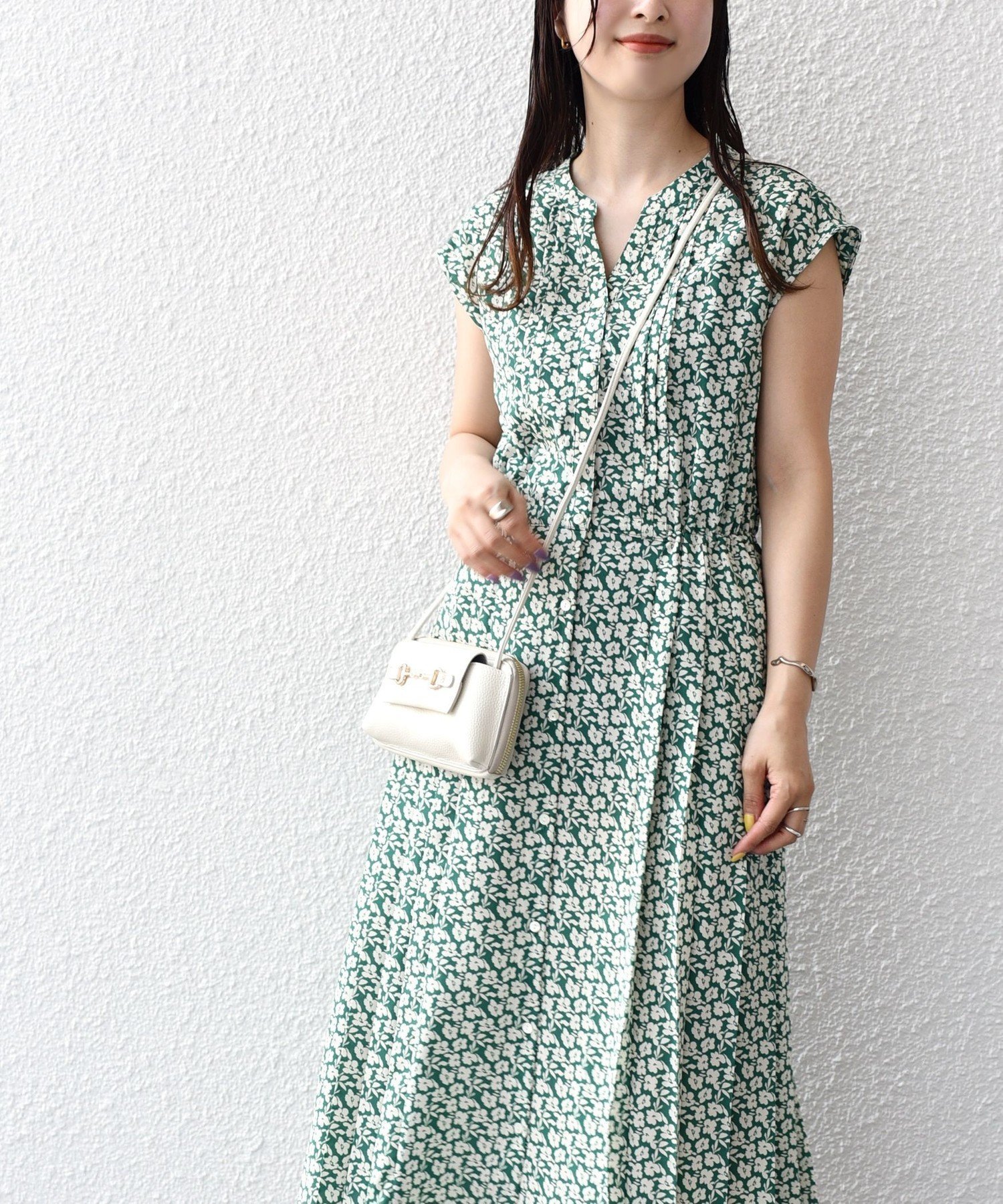 【シップス/SHIPS】の【WEB限定】 洗濯機可能 ドット 花柄 サイド プリーツ フレンチスリーブ ワンピース インテリア・キッズ・メンズ・レディースファッション・服の通販 founy(ファウニー) 　ファッション　Fashion　レディースファッション　Fashion for Women　ワンピース　Dresses　スキッパー　Skipper, Open Collar　スリーブ　Sleeve, Long Sleeve / Short Sleeve　ドット　Polka Dot, Dot Pattern　フレンチ　French, French Style　プリント　Print, Printed Pattern　プリーツ　Pleats, Pleated　グリーン|ID: prp329100004979260 ipo3291000000037312539