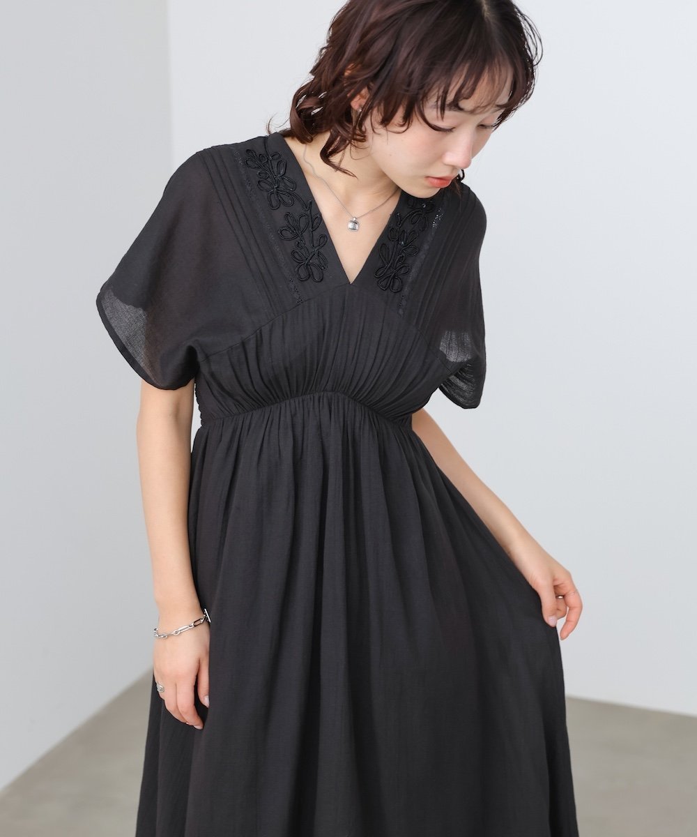 【バブ ブージュルード/Bab Bou Jeloud】の【低身長向けサイズあり】テープ刺繍ピンタックレースワンピース インテリア・キッズ・メンズ・レディースファッション・服の通販 founy(ファウニー) 　ファッション　Fashion　レディースファッション　Fashion for Women　ワンピース　Dresses　インド　Indian Textile　インナー　Innerwear　オリエンタル　Oriental Pattern　カーディガン　Cardigan, Knitwear　サンダル　Sandals, Summer Shoes　シューズ　Shoes, Footwear　シルク　Silk, 100% Silk　シンプル　Simple, Minimal　ジャケット　Jacket, Outerwear　スカラップ　Scallop, Scalloped Edge　スマート　Smart, Elegant　バランス　Balance, Style Balance　バレエ　Ballet, Ballet Style　フラット　Flat, Flat Shoes　フロント　Front, Front Design　ペチコート　Petticoat, Underskirt　リラックス　Relax, Relaxed Fit　レース　Lace, Lace Fabric　ロング　Long, Long-Length　再入荷　Restock / Back in Stock　おすすめ　Recommended / Our Picks　エレガント 上品　Elegant　BLACK|ID: prp329100004979285 ipo3291000000037312651