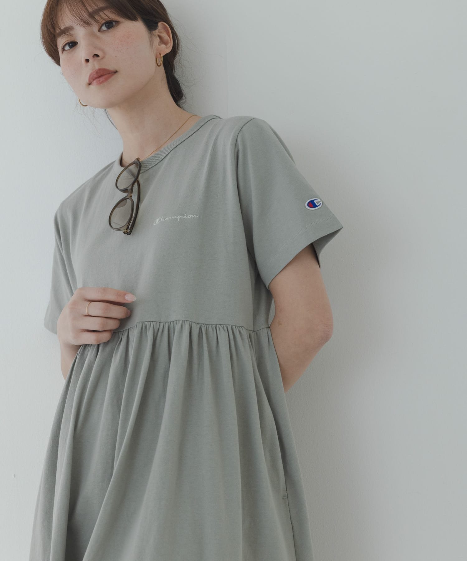 【サニーレーベル/Sonny Label / URBAN RESEARCH】の『別注』CHAMPION×Sonny Label ギャザーワンピース 大人の最旬トレンドファッション＆コーディネート founy(ファウニー) 　ファッション　Fashion　レディースファッション　Fashion for Women　ワンピース　Dresses　ギャザー　Gathered, Ruffled　シューズ　Shoes, Footwear　スポーツ　Sports, Activewear　ポケット　Pocket, Pocket Detail　別注　Limited Edition, Custom Order　S/S・春夏　SS, Spring/Summer, Warm Season　夏　Summer　2026年　2026　2026春夏・S/S　Spring/Summer 2026 SS26　 other-1|ID: prp329100004979300 ipo3291000000037312734