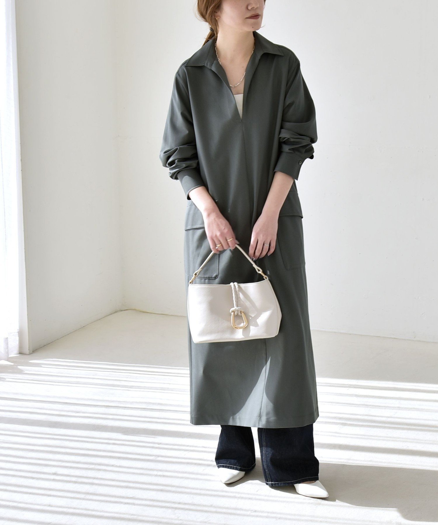 【シップス/SHIPS】のquaranciel 洗濯機可能 Vネック スキッパー ロング シャツ ワンピース 大人の最旬トレンドファッション＆コーディネート founy(ファウニー) 　ファッション　Fashion　レディースファッション　Fashion for Women　ワンピース　Dresses　シャツワンピース / 1枚で着映えコーデ　Shirt Dresses　インナー　Innerwear　洗える　Machine Washable　キャミ　Camisole, Cami Top　シューズ　Shoes, Footwear　ジャケット　Jacket, Outerwear　スキッパー　Skipper, Open Collar　ストレート　Straight, Straight Cut　スリット　Slit, Slit Detail　タンク　Tank Top, Sleeveless Top　デニム　Denim, Jeans Material　バランス　Balance, Style Balance　フラップ　Flap, Flap Pocket　ボトム　Bottoms, Lower Wear　ポケット　Pocket, Pocket Detail　レース　Lace, Lace Fabric　ロング　Long, Long-Length　2026年　2026　2026春夏・S/S　Spring/Summer 2026 SS26　 other-1|ID: prp329100004979322 ipo3291000000037312818